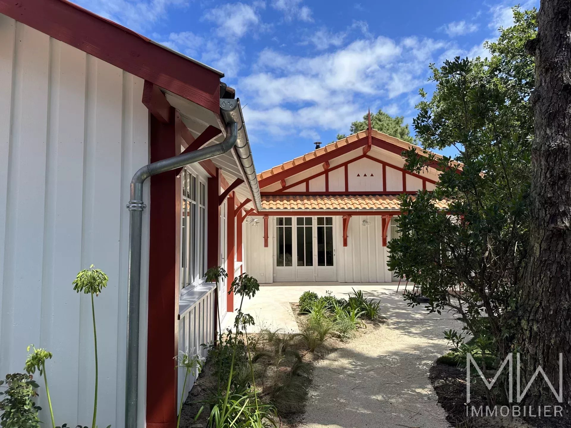 PRETTY VILLA IN THE HEART OF CAP FERRET – SLEEPS 6