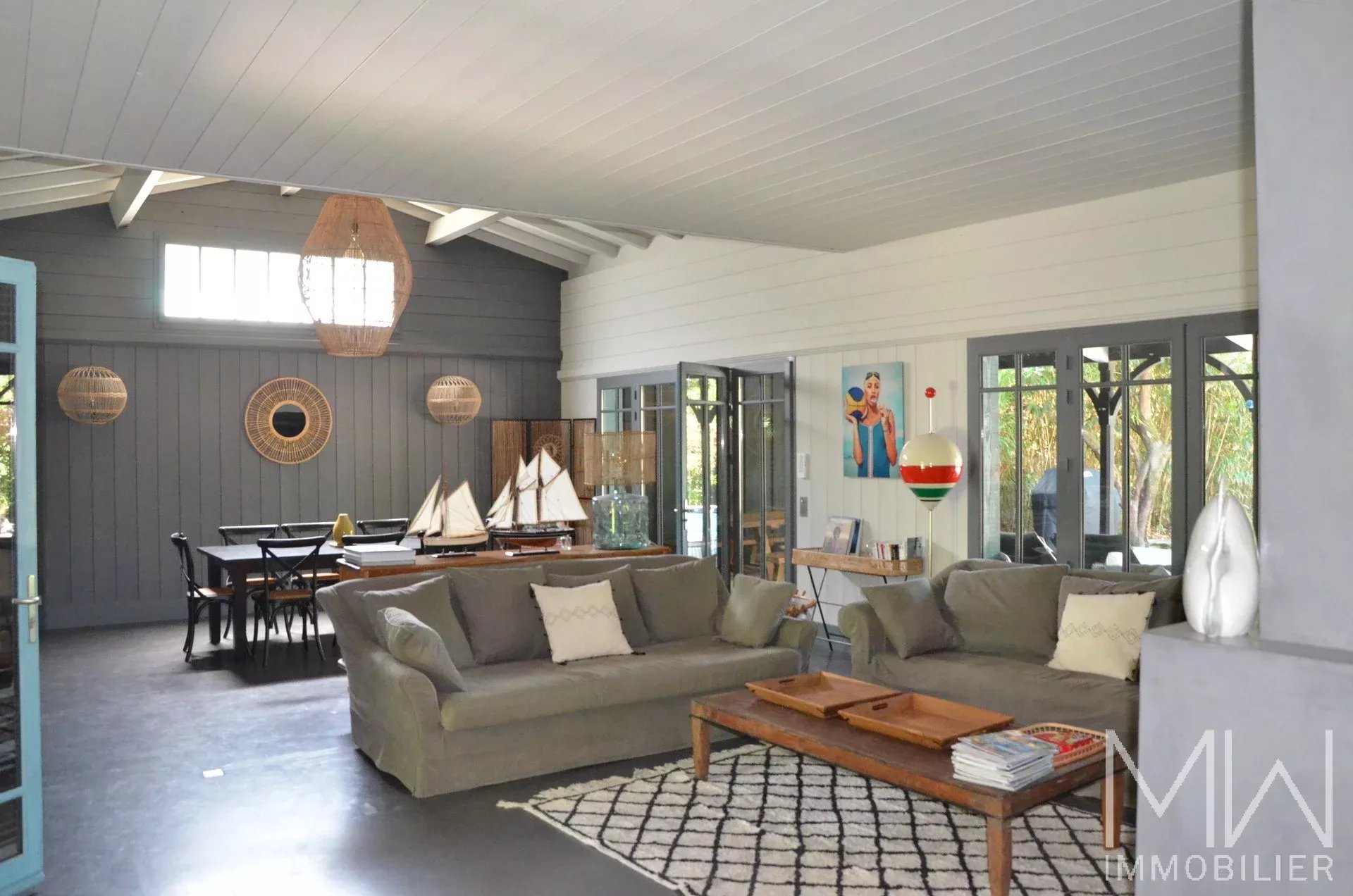 PRESTIGE SEASONAL RENTAL WITH SWIMMING POOL – CAP FERRET – SLEEPS 10