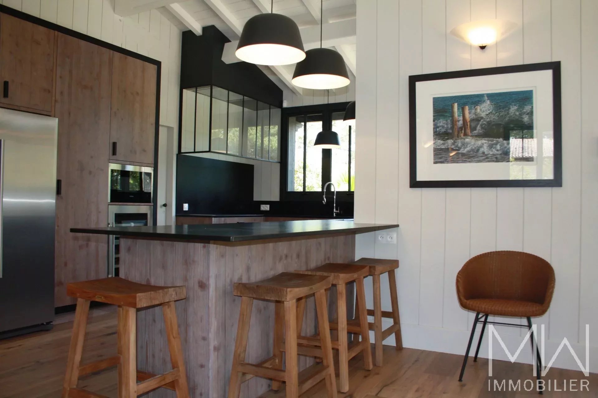 LUXURY VILLA WITH POOL – SLEEPS 10