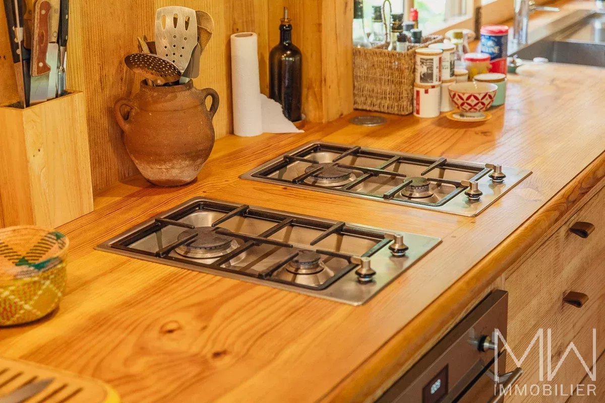 SEASONAL RENTAL CAP FERRET CENTER – SLEEPS 8