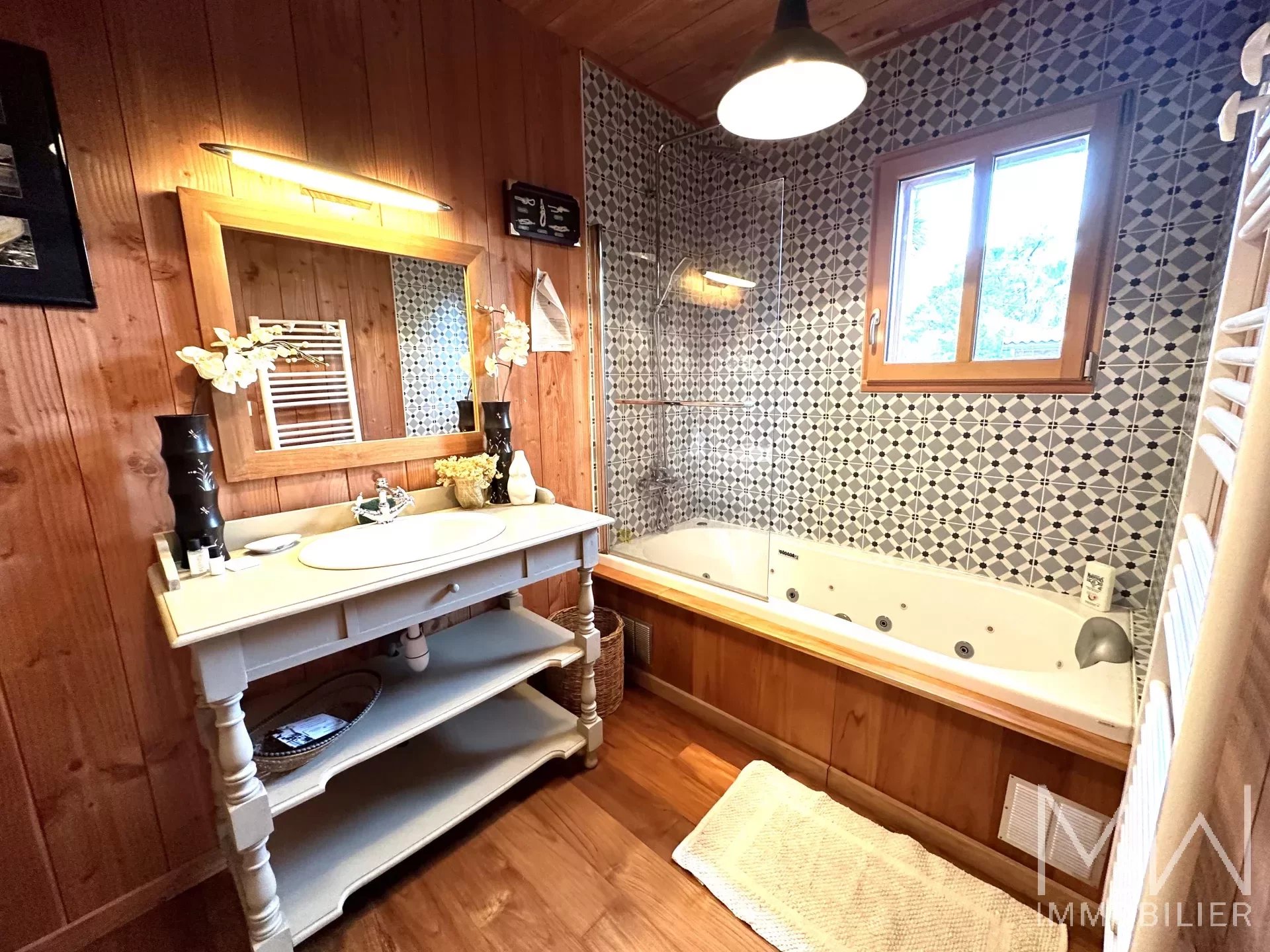 WOODEN VILLA WITH POOL – CAP FERRET – SLEEPS 8