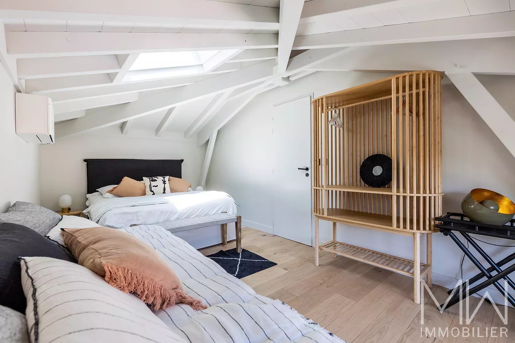 MAGNIFICENT WOODEN VILLA WITH SWIMMING POOL – CAP FERRET – SLEEPS 12