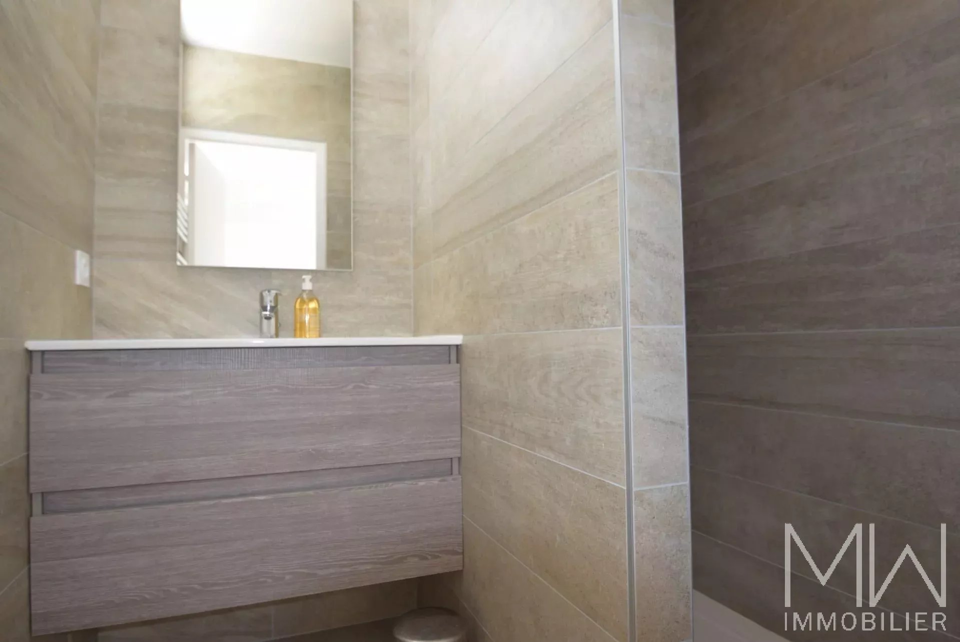 SEASONAL RENT A FEW STEPS FROM THE BEACH OF THE HORIZON – SLEEPS 10