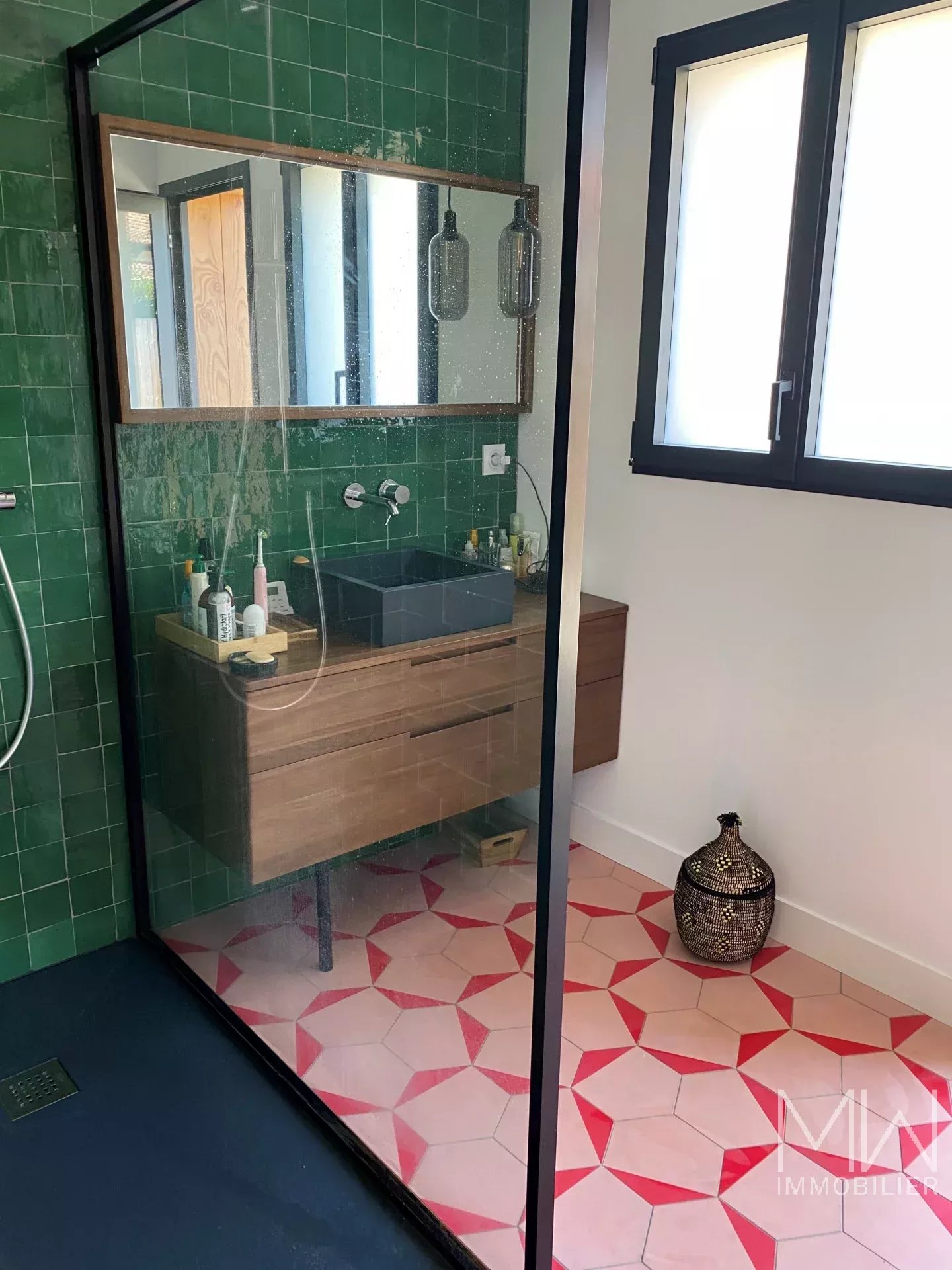 BEAUTIFUL WOODEN VILLA WITH SWIMMING POOL – CAP FERRET – SLEEPS 12