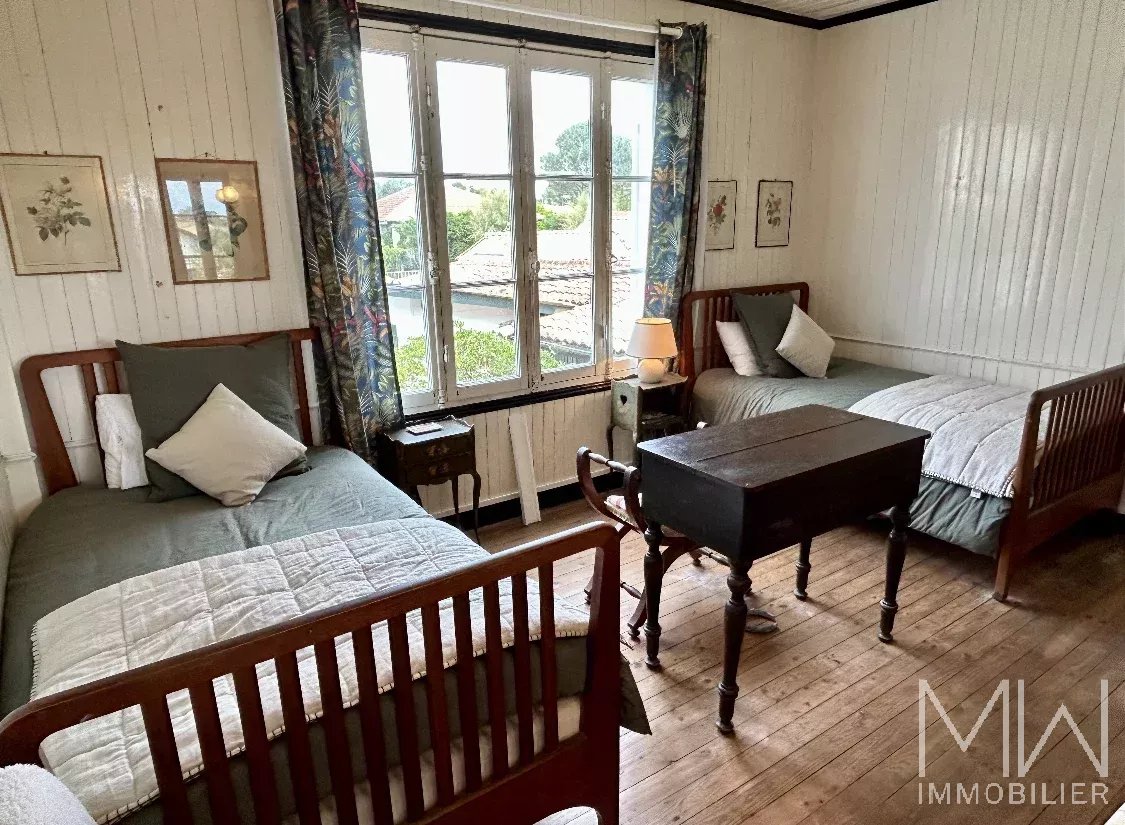 CHARMING VILLA ON 1ST LINE – CAP FERRET – SLEEPS 8