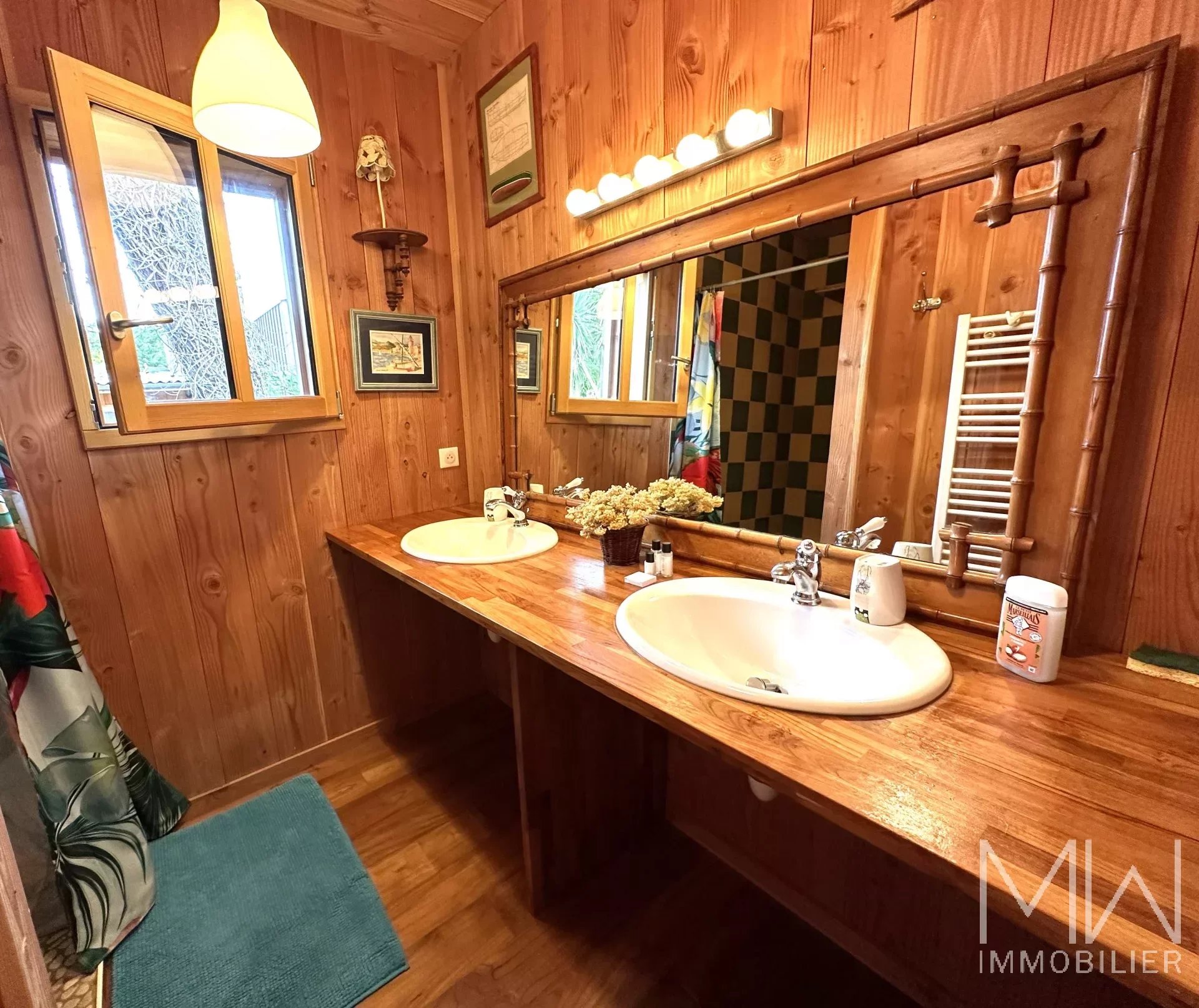 WOODEN VILLA WITH POOL – CAP FERRET – SLEEPS 8