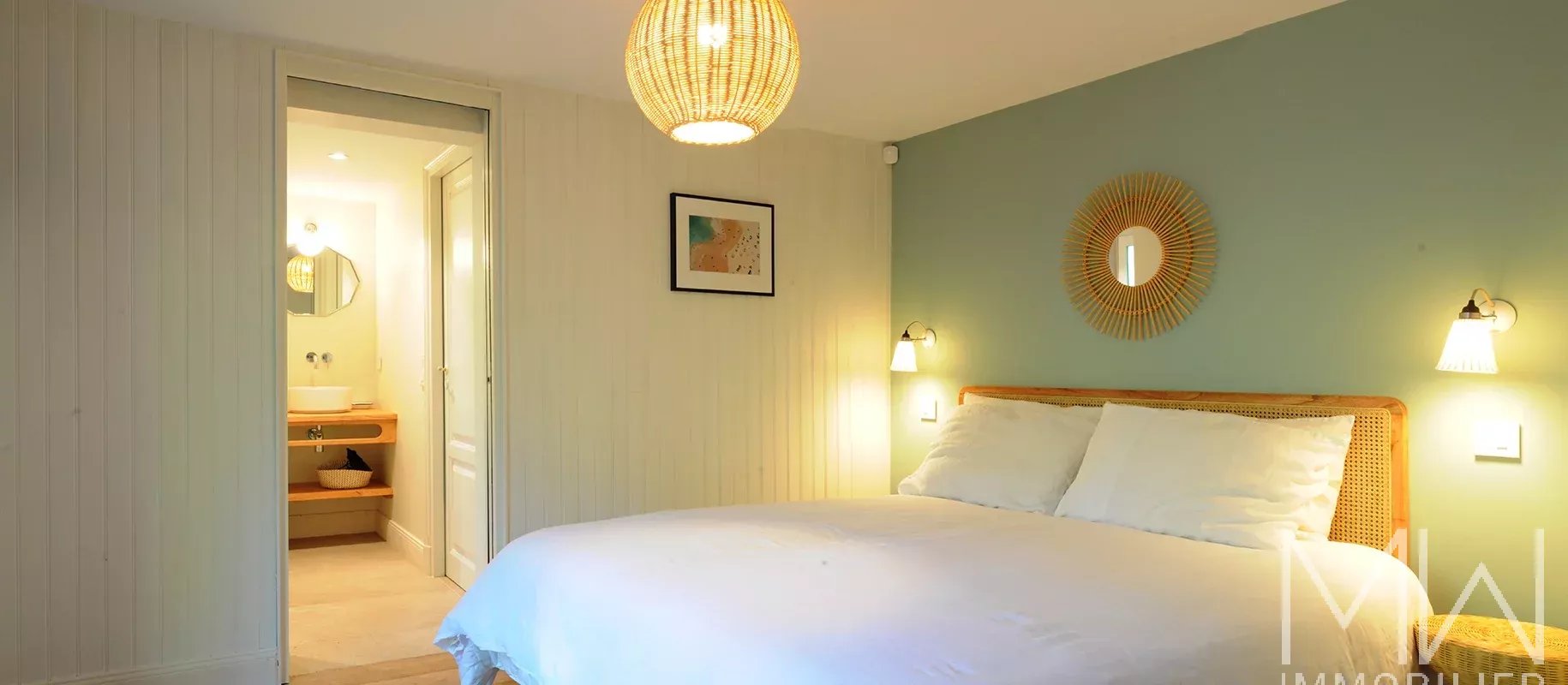 BEAUTIFUL VILLA WOOD AT THE POINTE DU CAP FERRET – SLEEPS 14