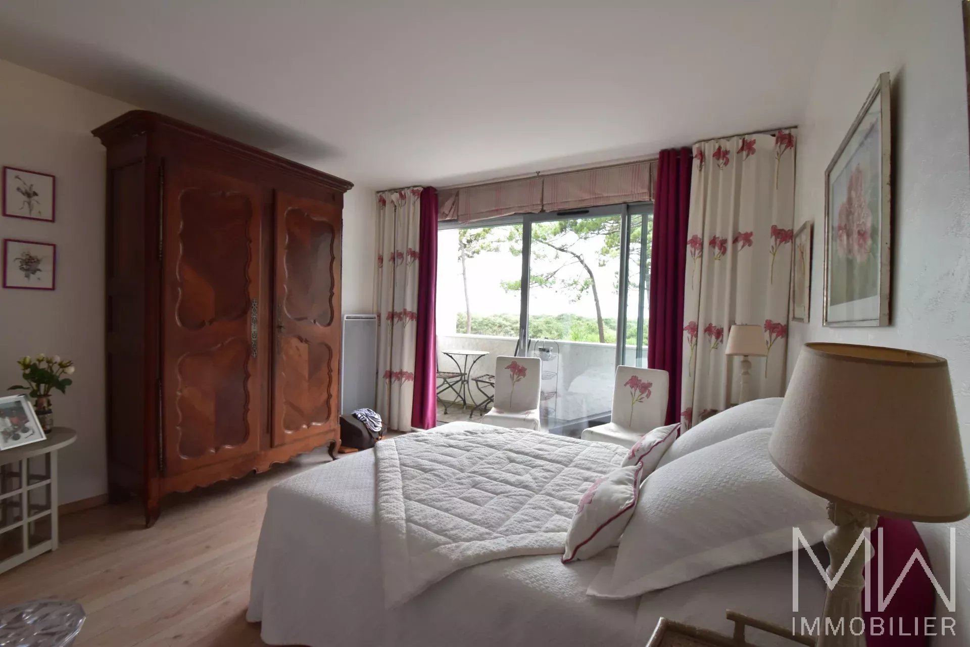 JOLI APPARTEMENT EN 1ERE LIGNE DU BASSIN – LA VIGNE -6 COUCHAGES