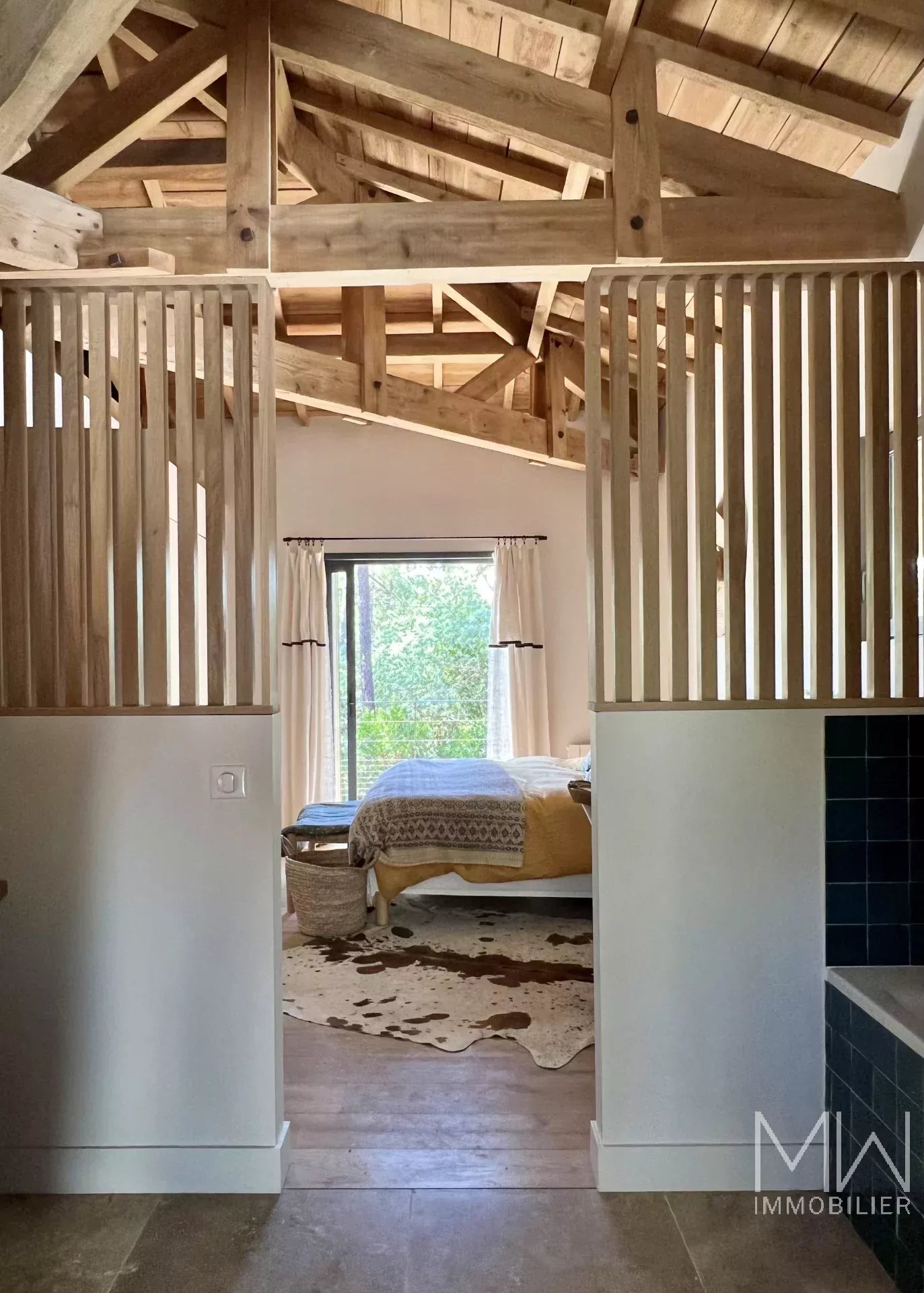 BEAUTIFUL WOODEN VILLA IN THE HEART OF CAP FERRET – SLEEPS 14