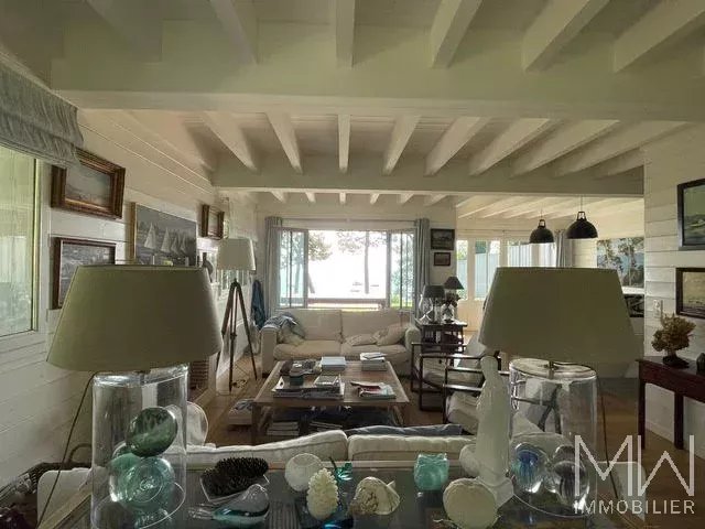 VILLA FOR RENT IN THE FIRST LINE OF ARCACHON BAY – SLEEPS 10