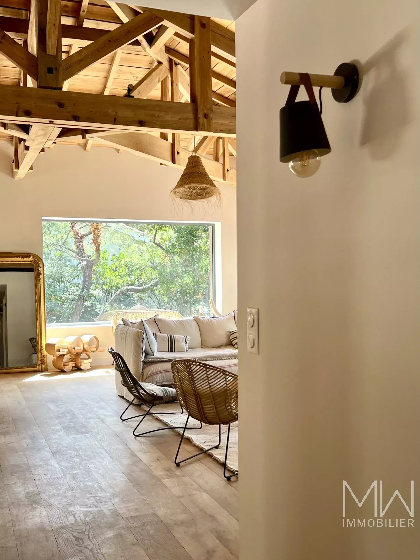 BEAUTIFUL WOODEN VILLA IN THE HEART OF CAP FERRET – SLEEPS 14