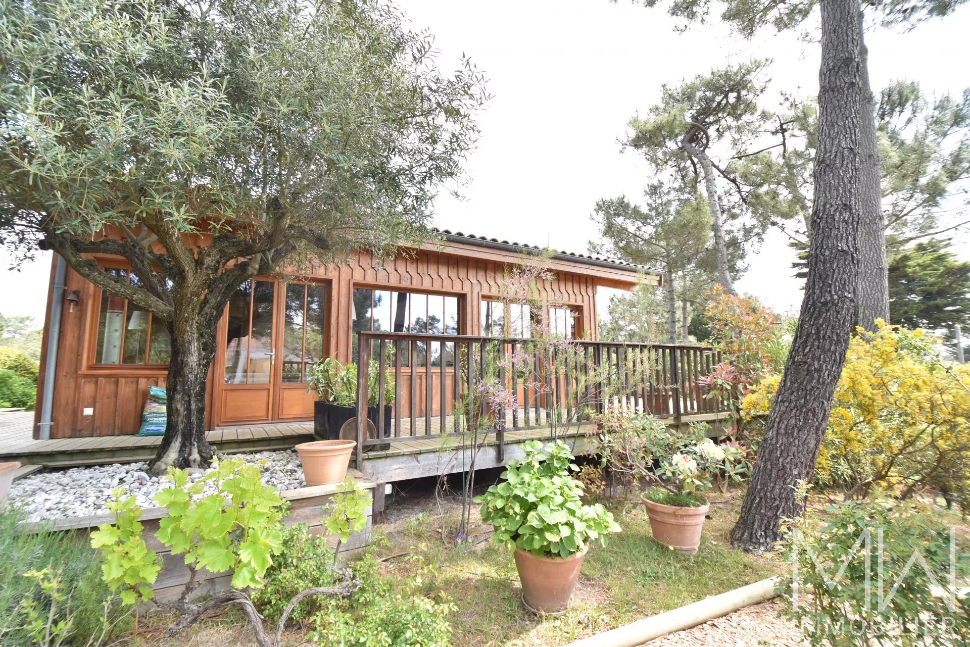WOODEN VILLA IN THE HEART OF CAP FERRET – 8 SLEEPS