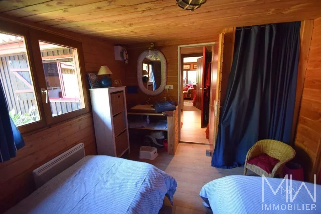 LOCATION DE VACANCES DANS LES 44 HECTARES – 8 COUCHAGES