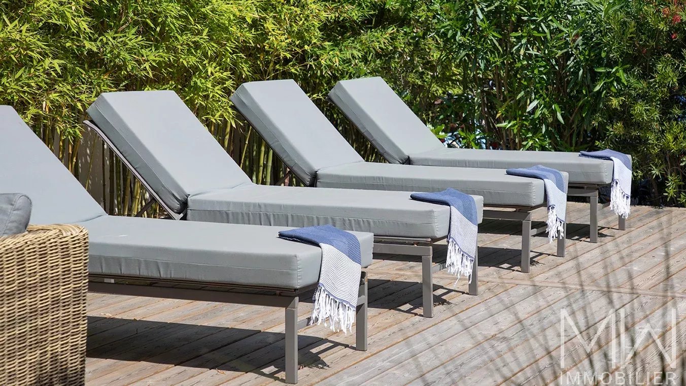 LUXURY VILLA IN THE CENTER OF CAP FERRET – SLEEPS 10