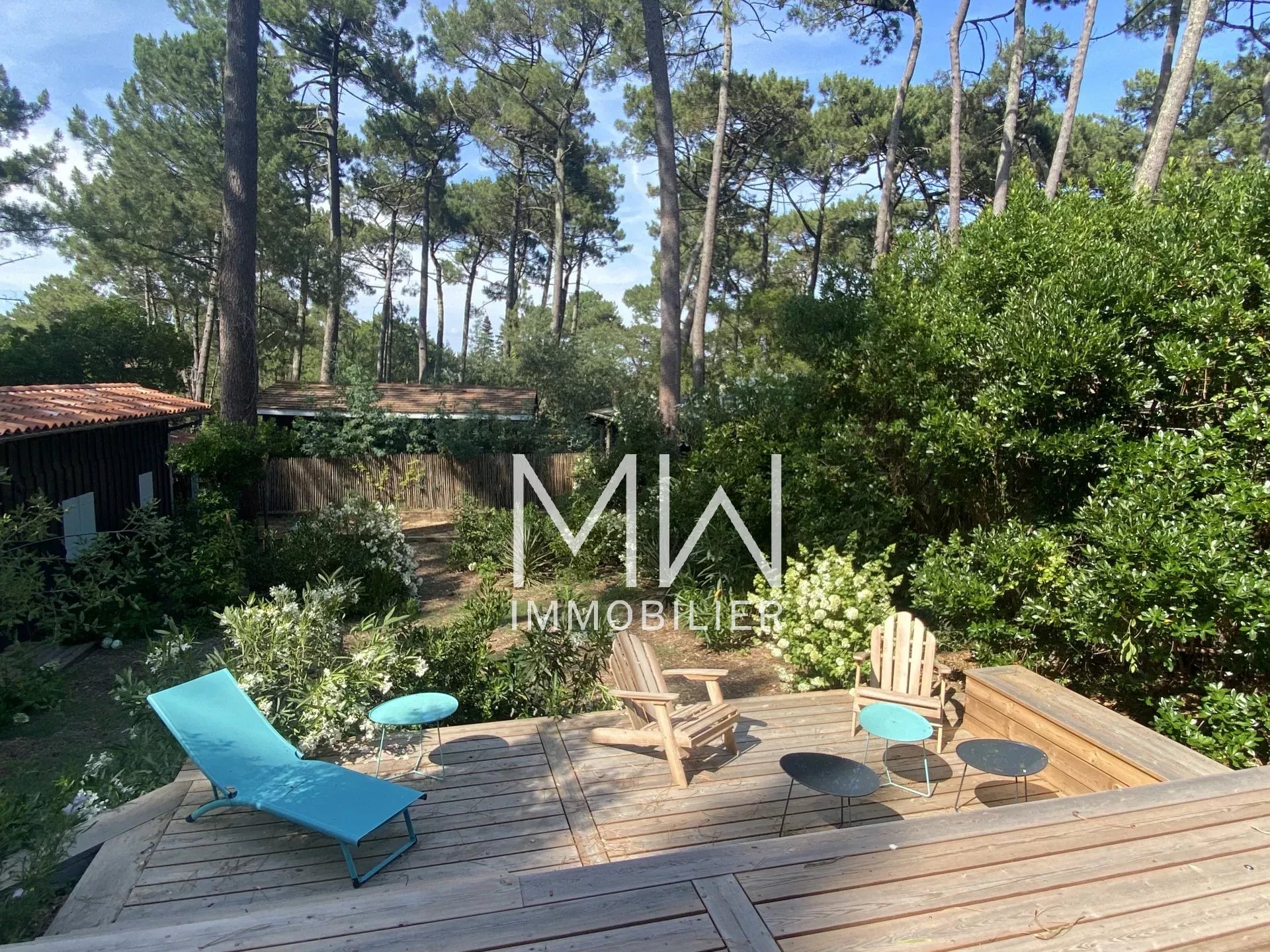 WOODEN VILLA – CLAOUEY – SLEEPS 10