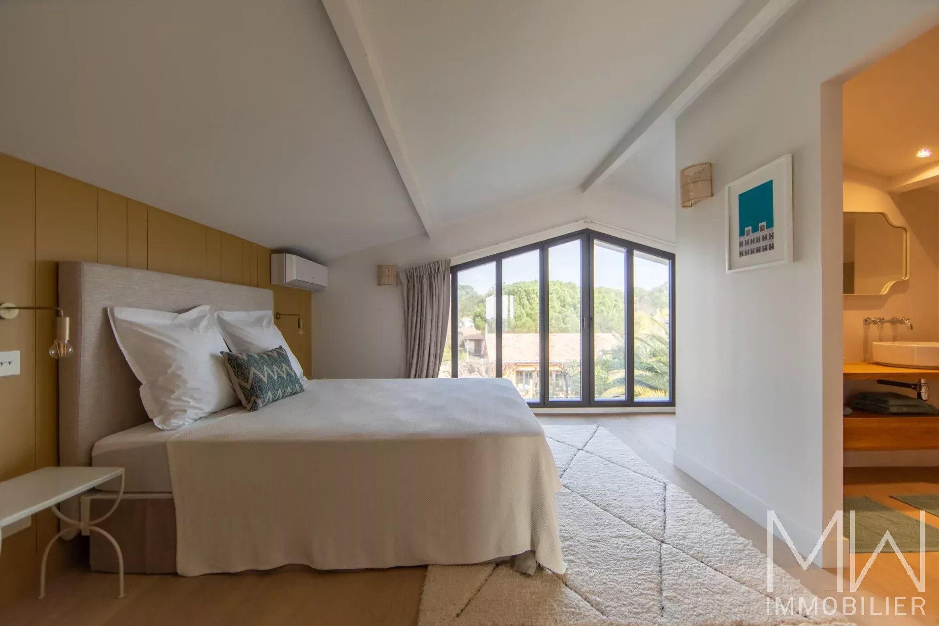 VILLA WITH POOL IN THE HEART OF CAP FERRET – SLEEPS 10