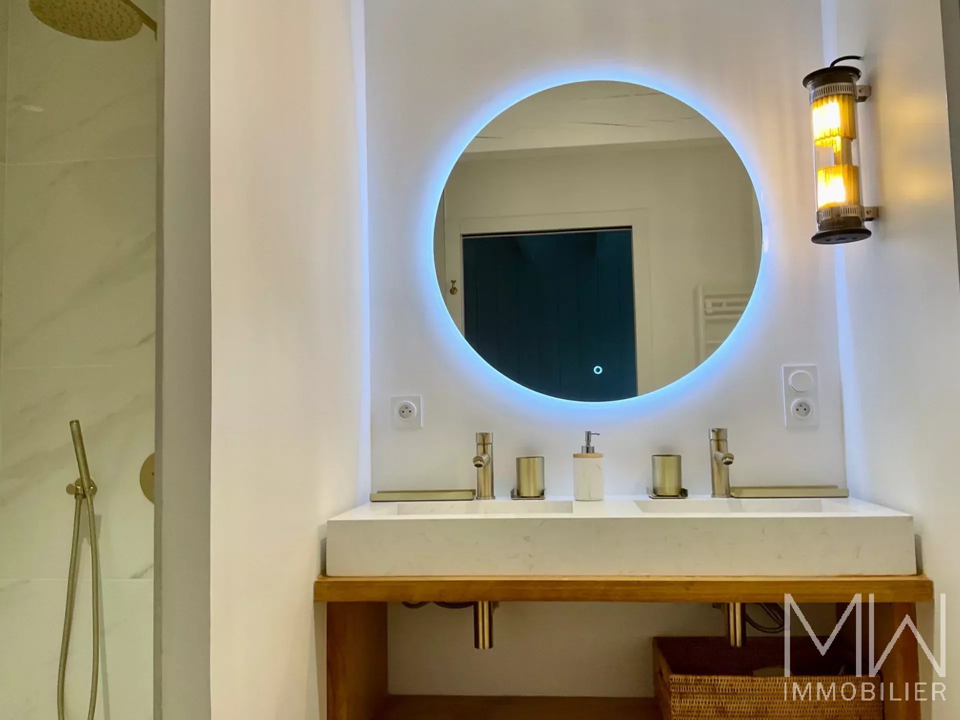 LUXURY VILLA RENTAL IN A PEACEFULL AREA – SLEEPS 10