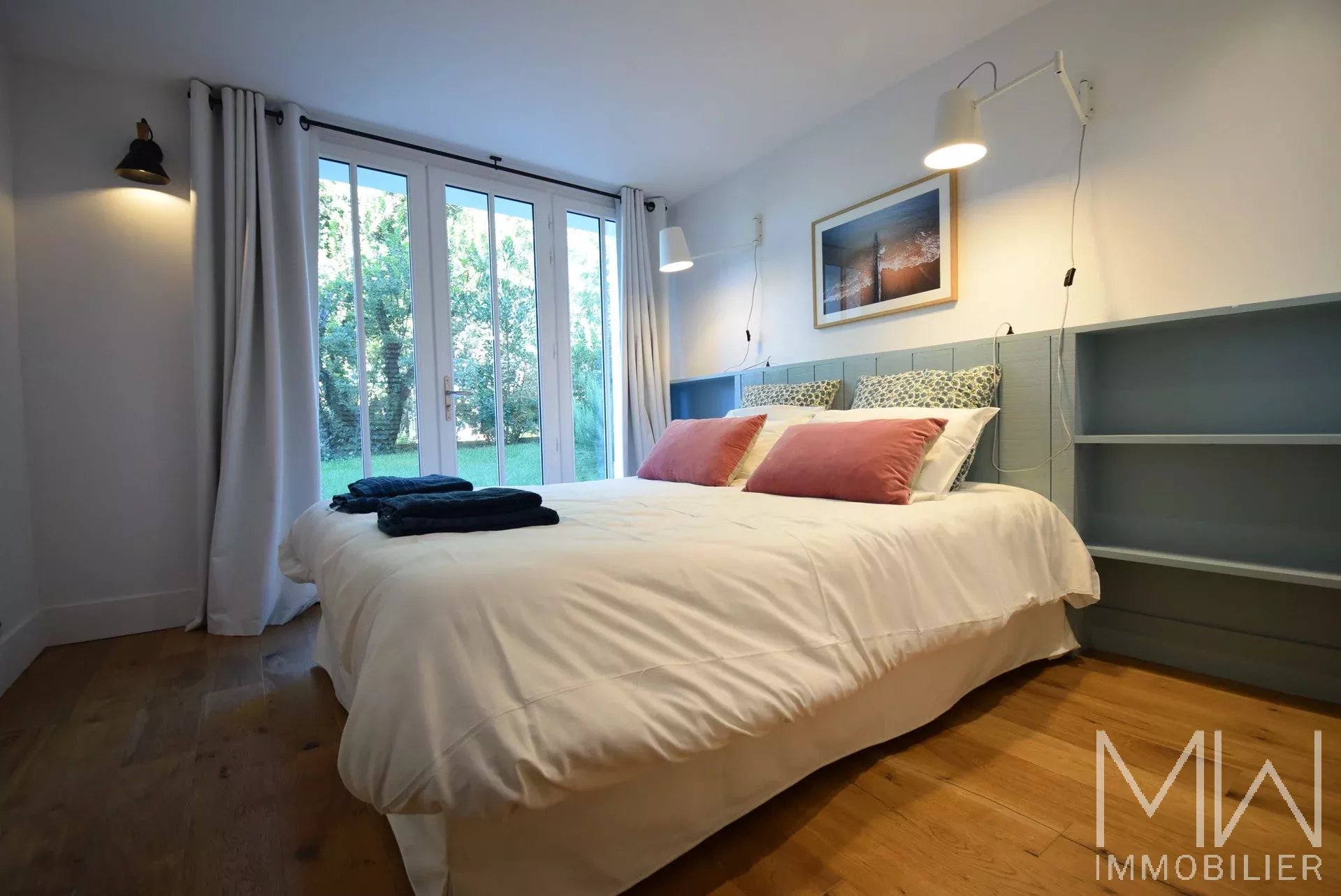 PRETTY WOODEN VILLA IN THE HEART OF CAP FERRET – SLEEPS 8