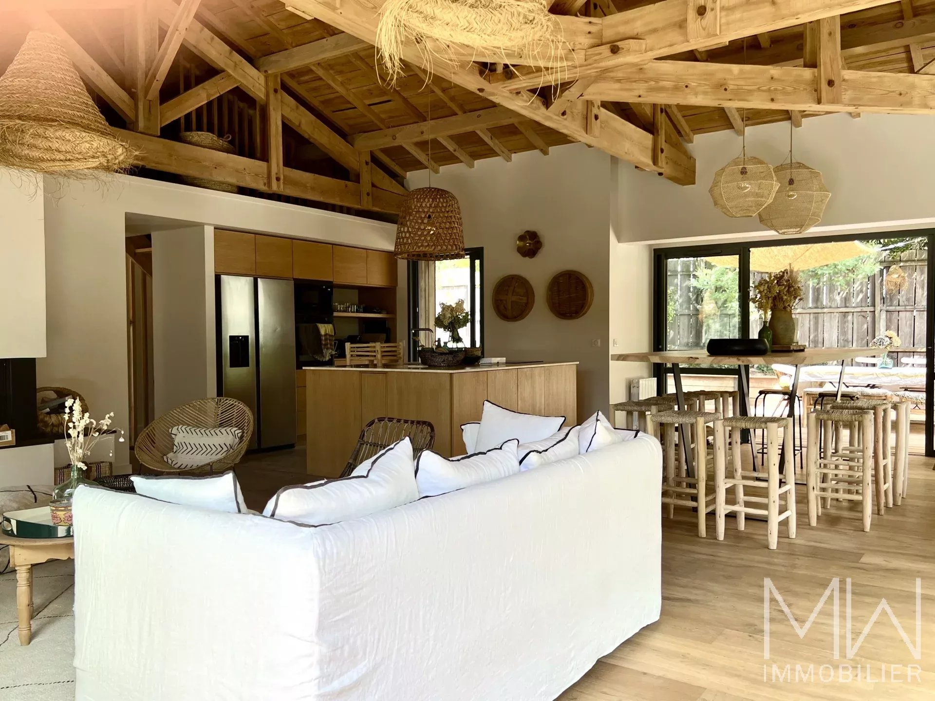 BEAUTIFUL WOODEN VILLA IN THE HEART OF CAP FERRET – SLEEPS 14