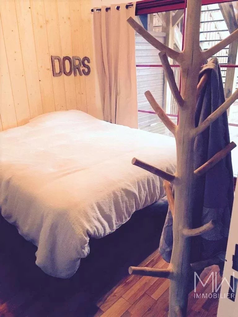 LOVELY HOUSE -CAP FERRET-