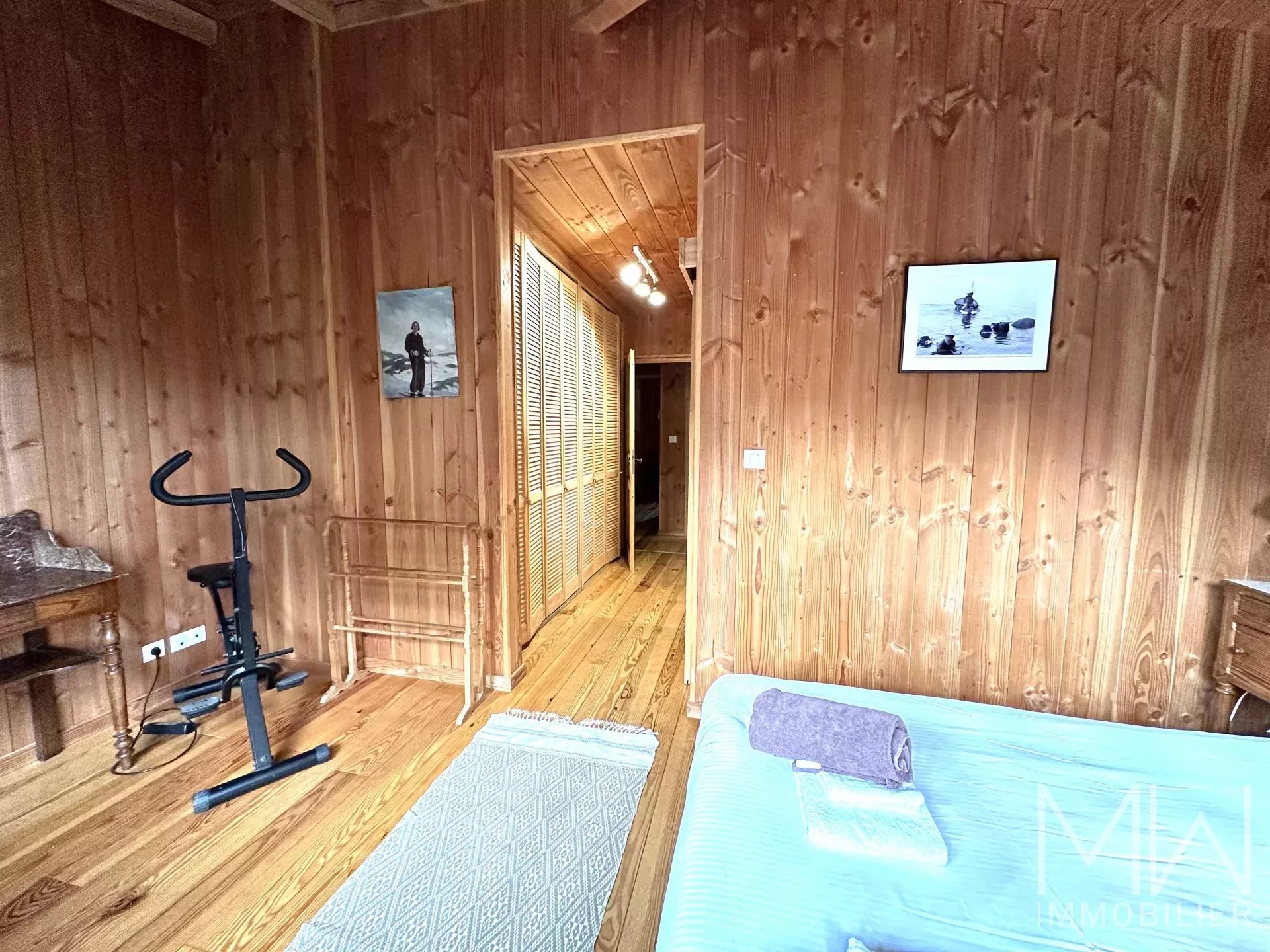 WOODEN VILLA WITH POOL – CAP FERRET – SLEEPS 8