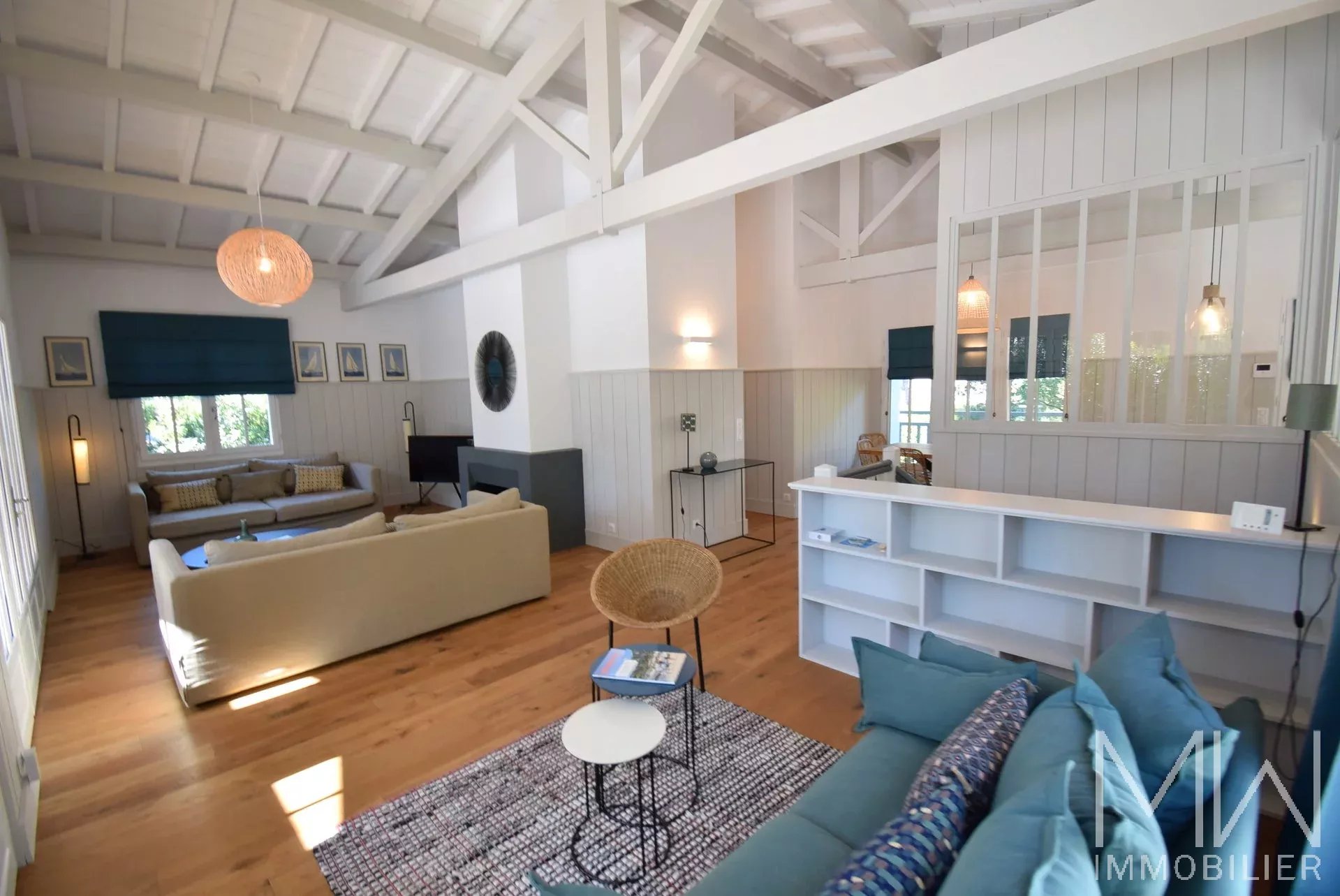 PRETTY WOODEN VILLA IN THE HEART OF CAP FERRET – SLEEPS 8