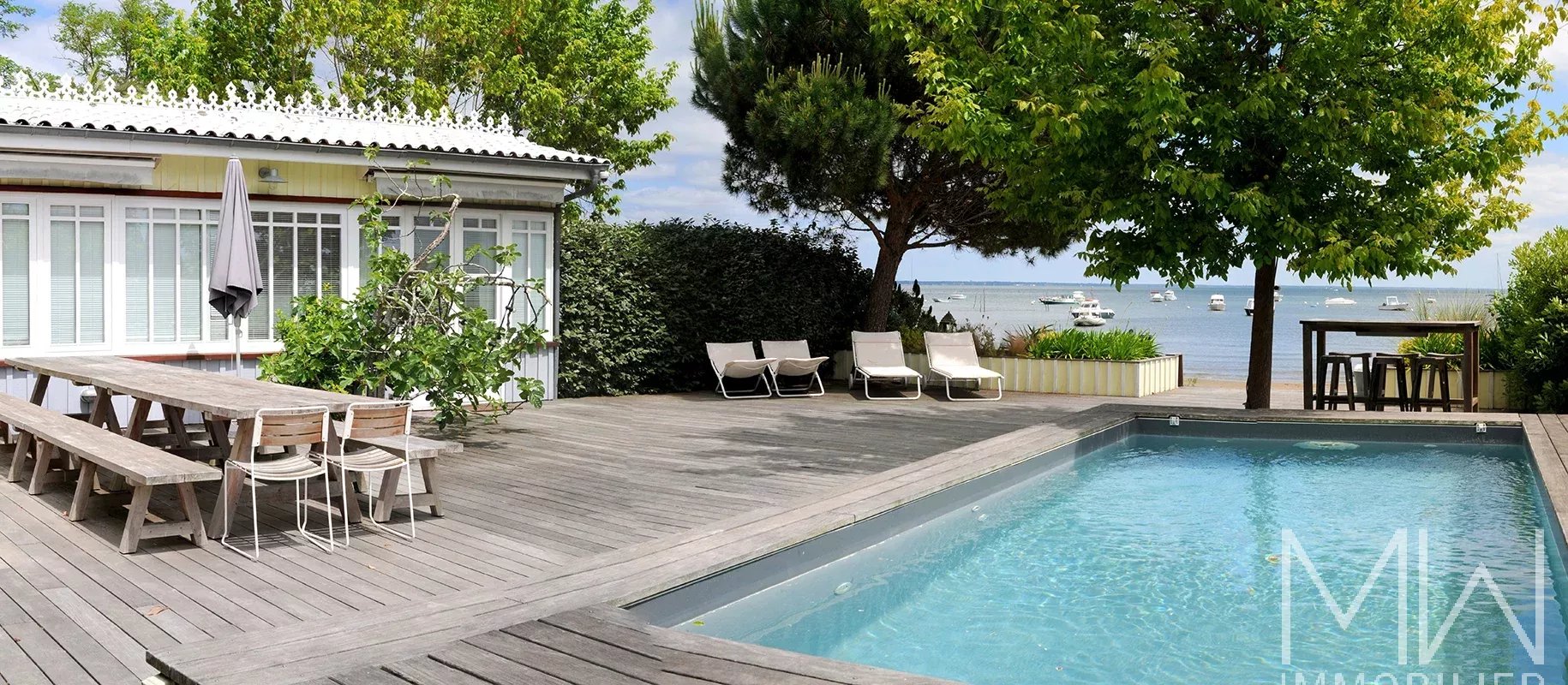 WATERFRONT VILLA – VILLAGE DES JACQUETS – SLEEPS 16