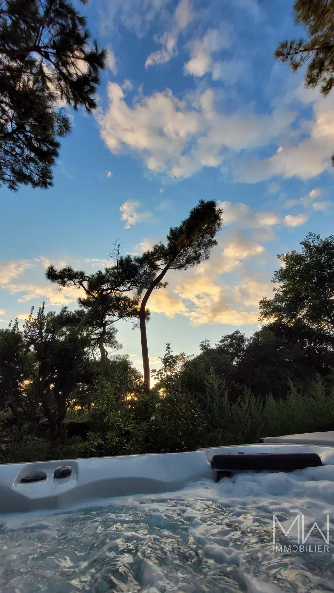 VILLA WITH SPA IN THE CENTER OF CAP FERRET – SLEEPS 9/13