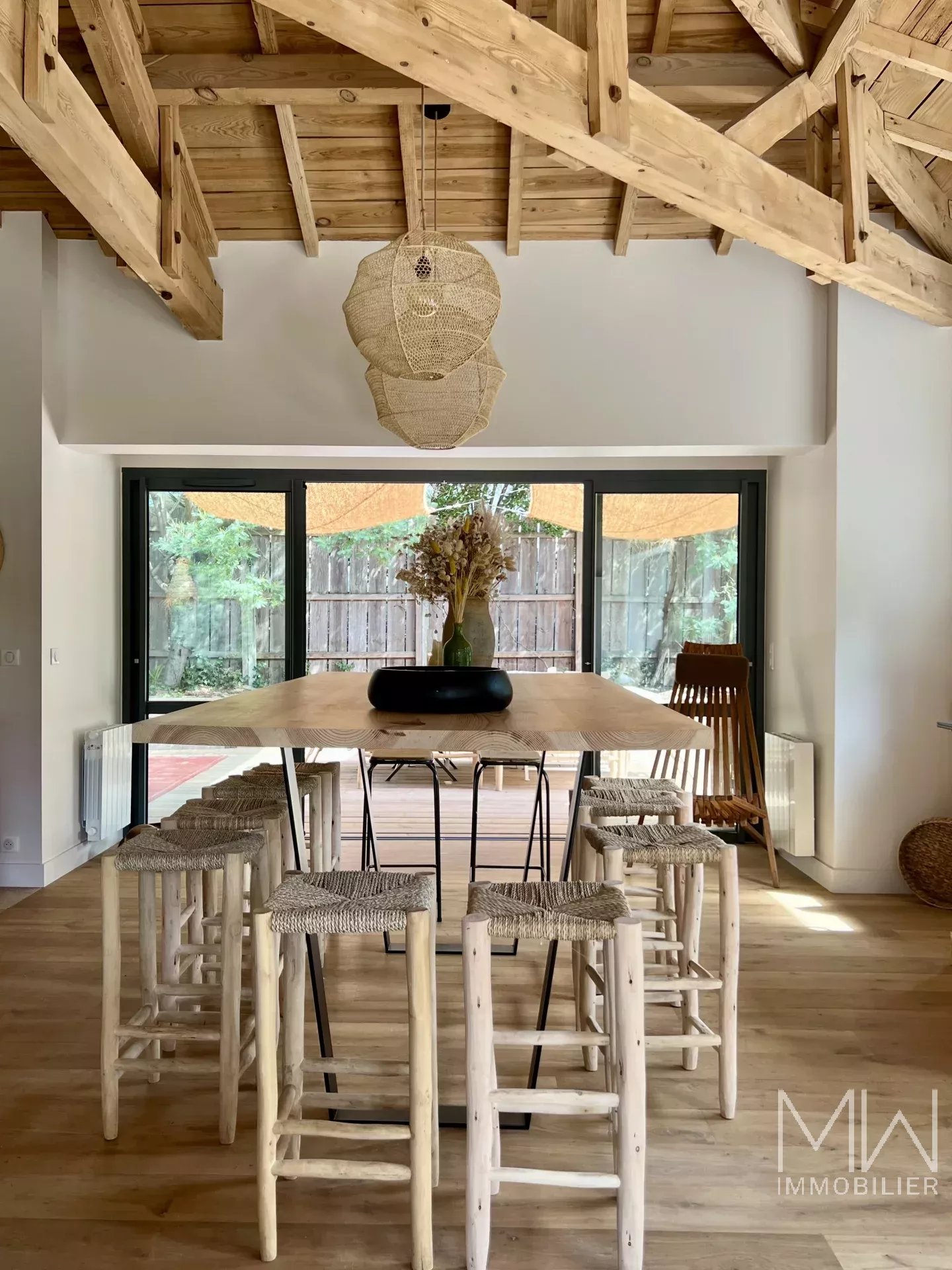 BEAUTIFUL WOODEN VILLA IN THE HEART OF CAP FERRET – SLEEPS 14