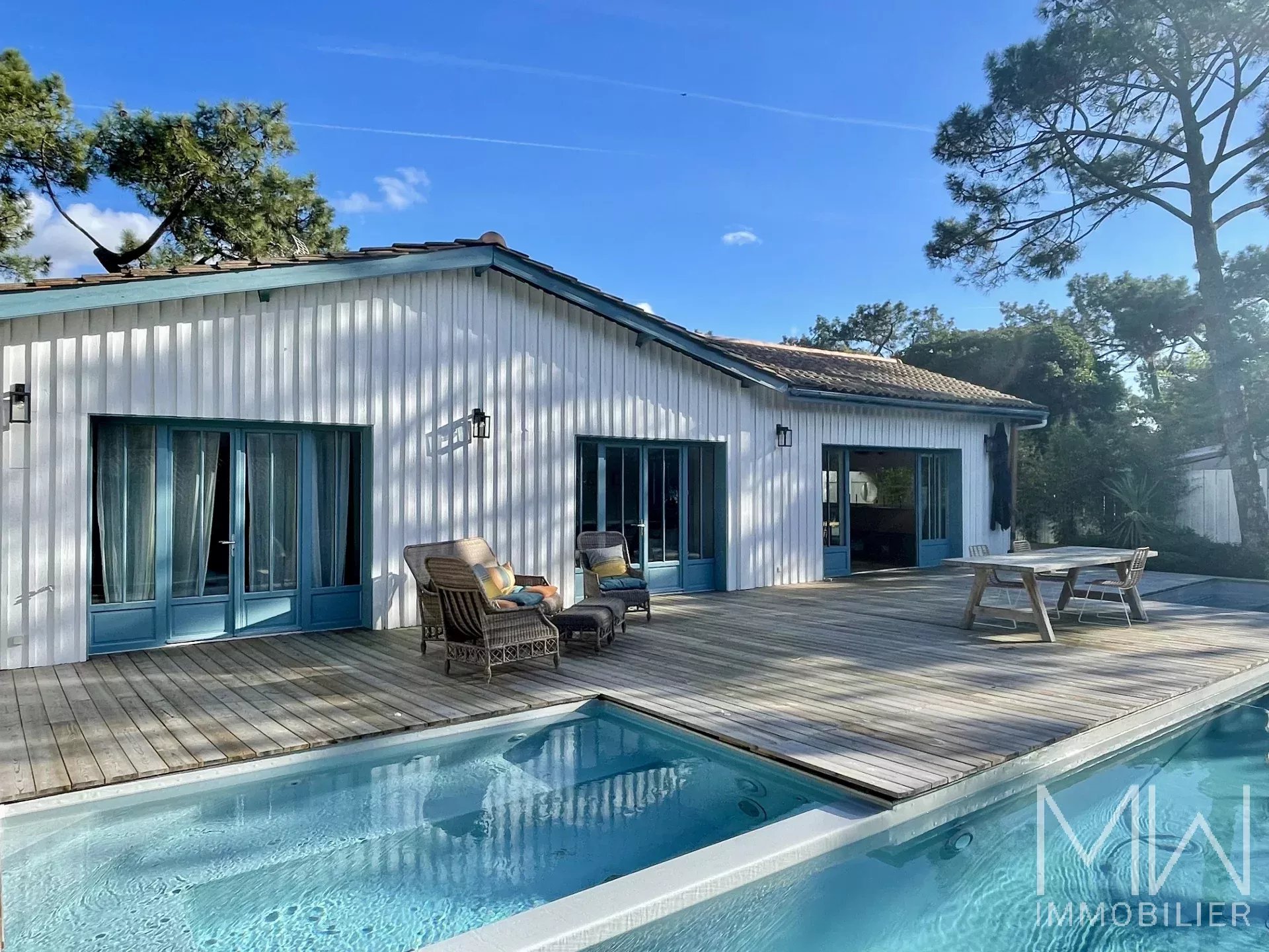 LUXURY VILLA RENTAL IN A PEACEFULL AREA – SLEEPS 10