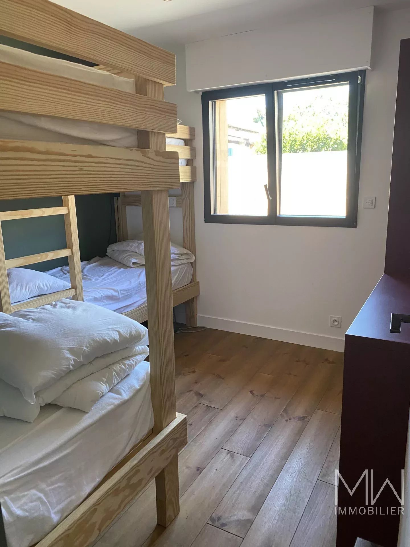 BEAUTIFUL WOODEN VILLA WITH SWIMMING POOL – CAP FERRET – SLEEPS 12