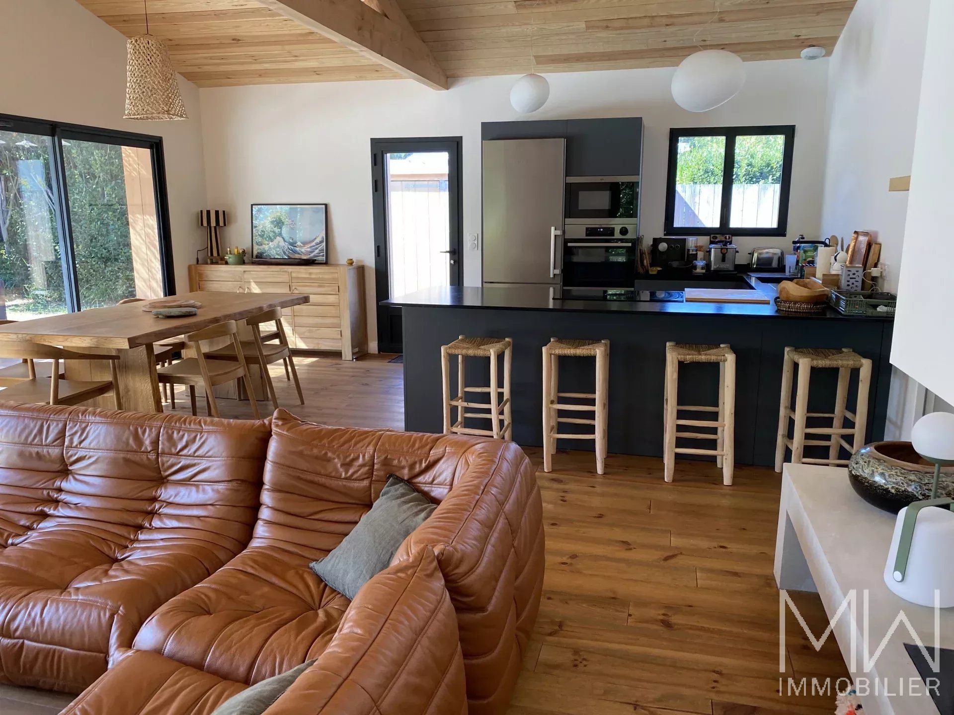 BEAUTIFUL WOODEN VILLA WITH SWIMMING POOL – CAP FERRET – SLEEPS 12