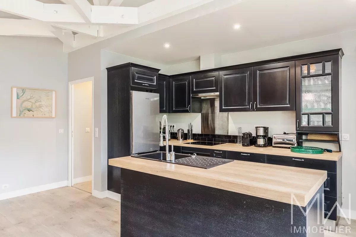 BEAUTIFUL WOODEN VILLA – LA POINTE AUX CHEVAUX PETIT PIQUEY – SLEEPS 9