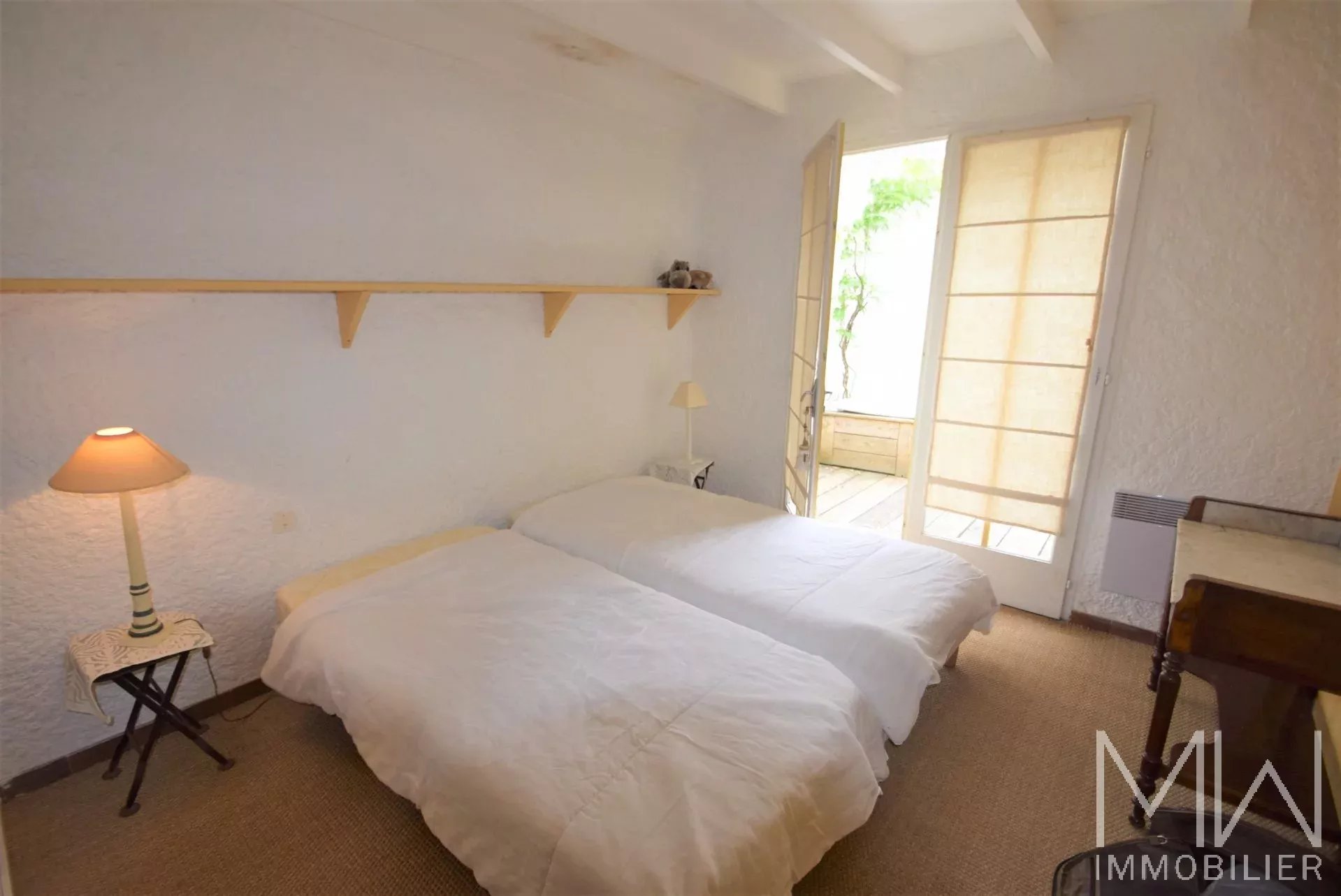 HOLIDAY RENTALS – LA VIGNE – SLEEPS 6