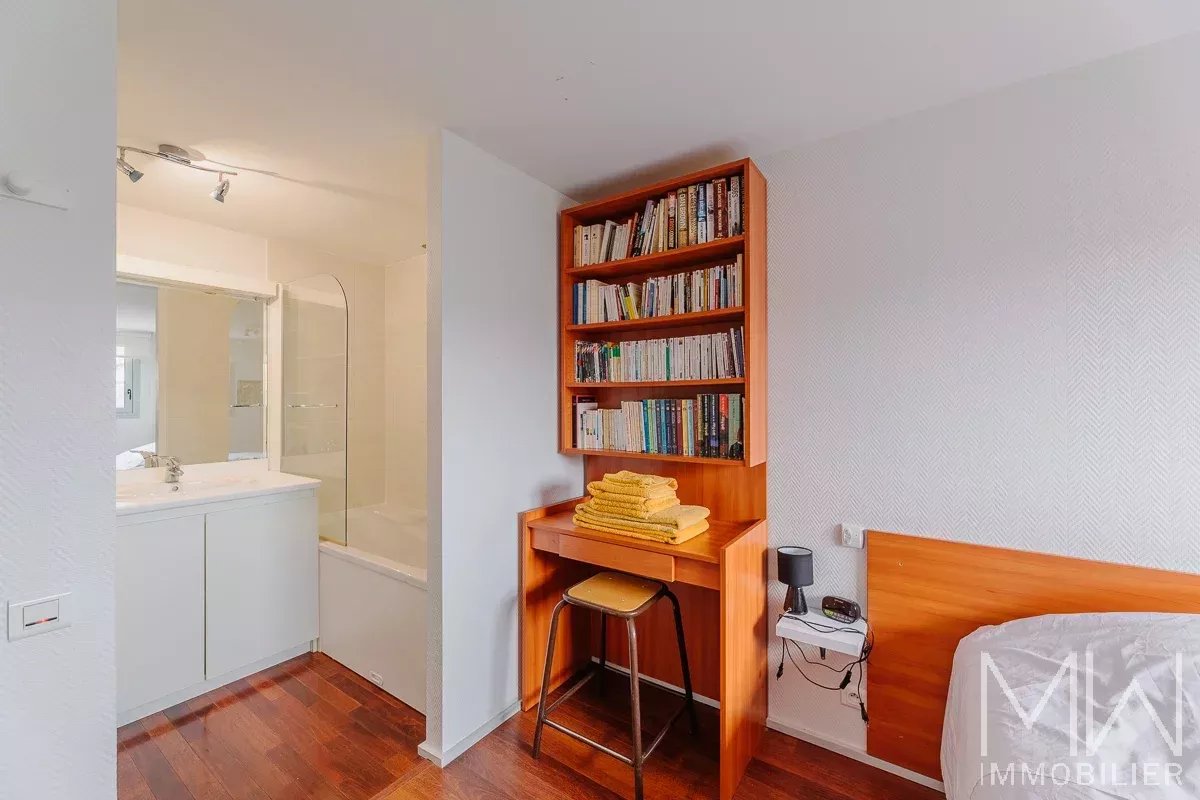 FRONT BEACH VILLA – PETIT PIQUEY – SLEEPS 8