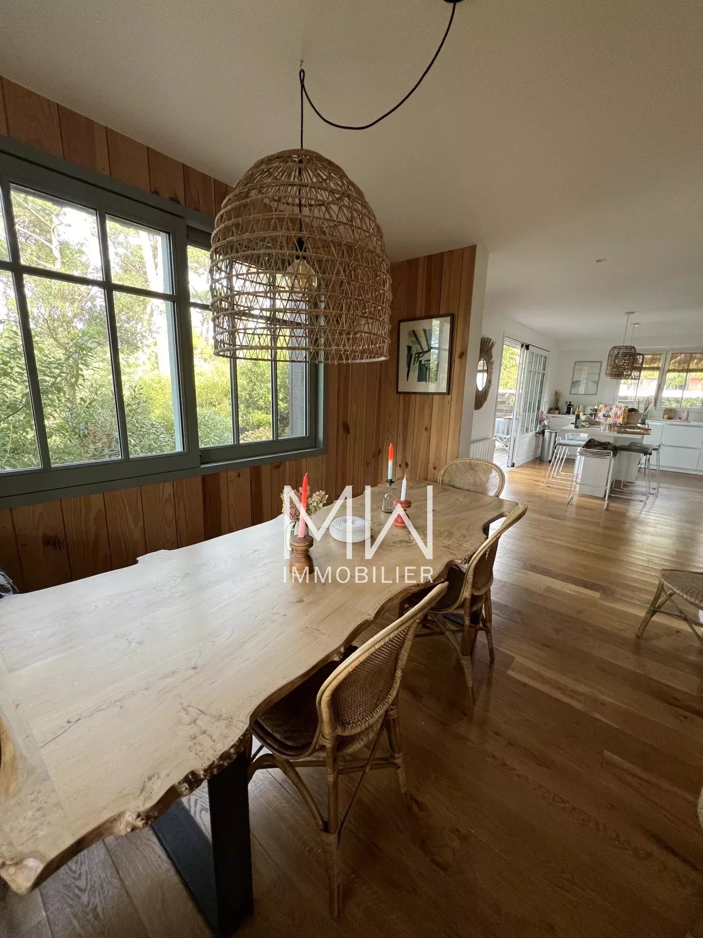 WOODEN VILLA – CLAOUEY – SLEEPS 10