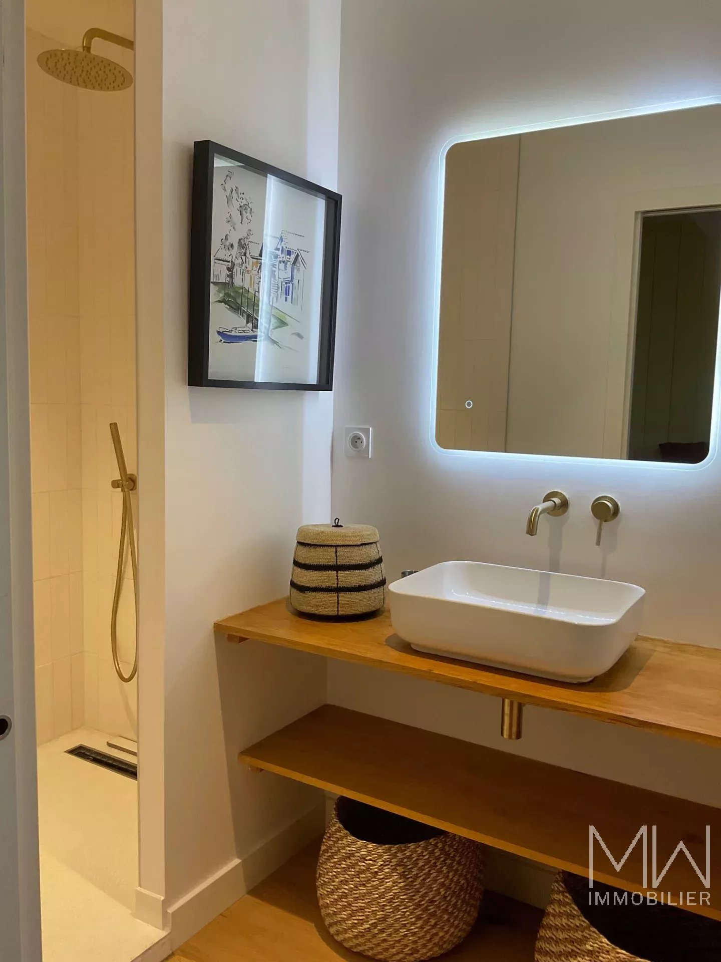 LUXURY VILLA RENTAL IN A PEACEFULL AREA – SLEEPS 10