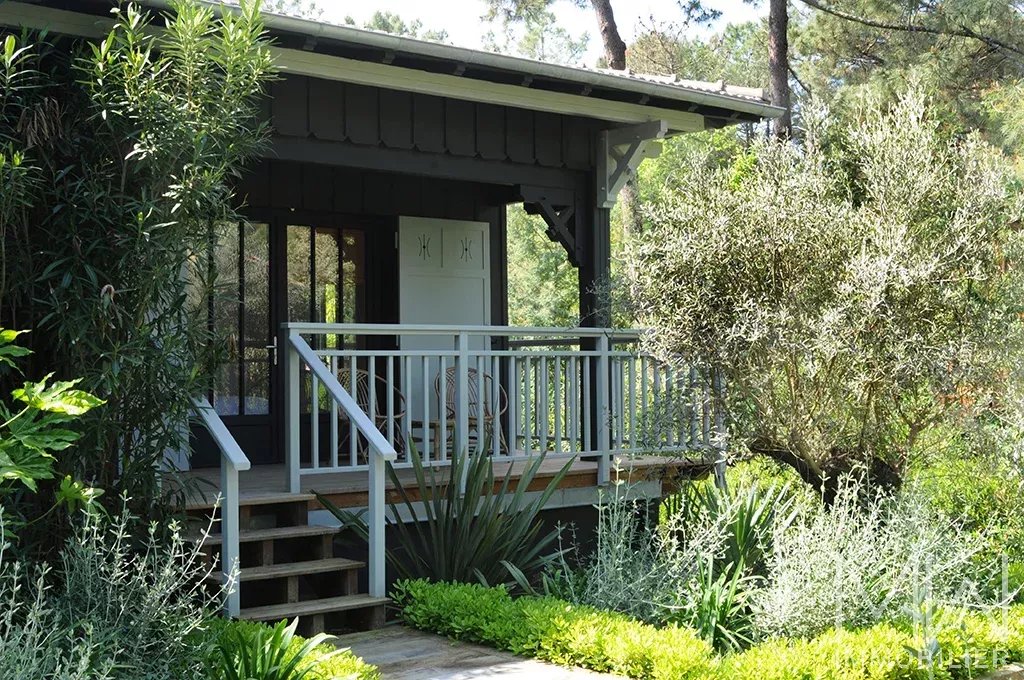 BEAUTIFUL VILLA WOOD AT THE POINTE DU CAP FERRET – SLEEPS 14