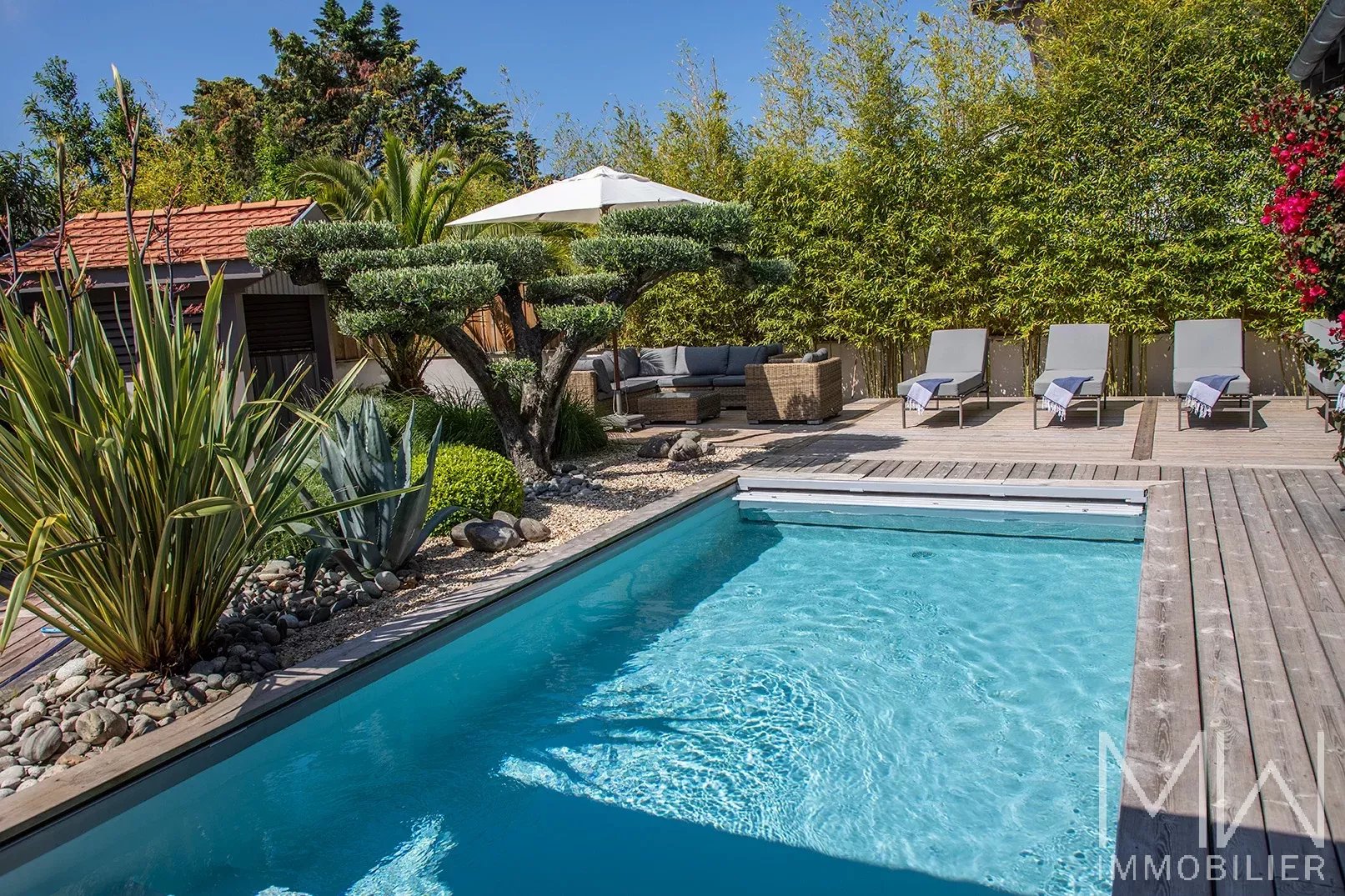 LUXURY VILLA IN THE CENTER OF CAP FERRET – SLEEPS 10