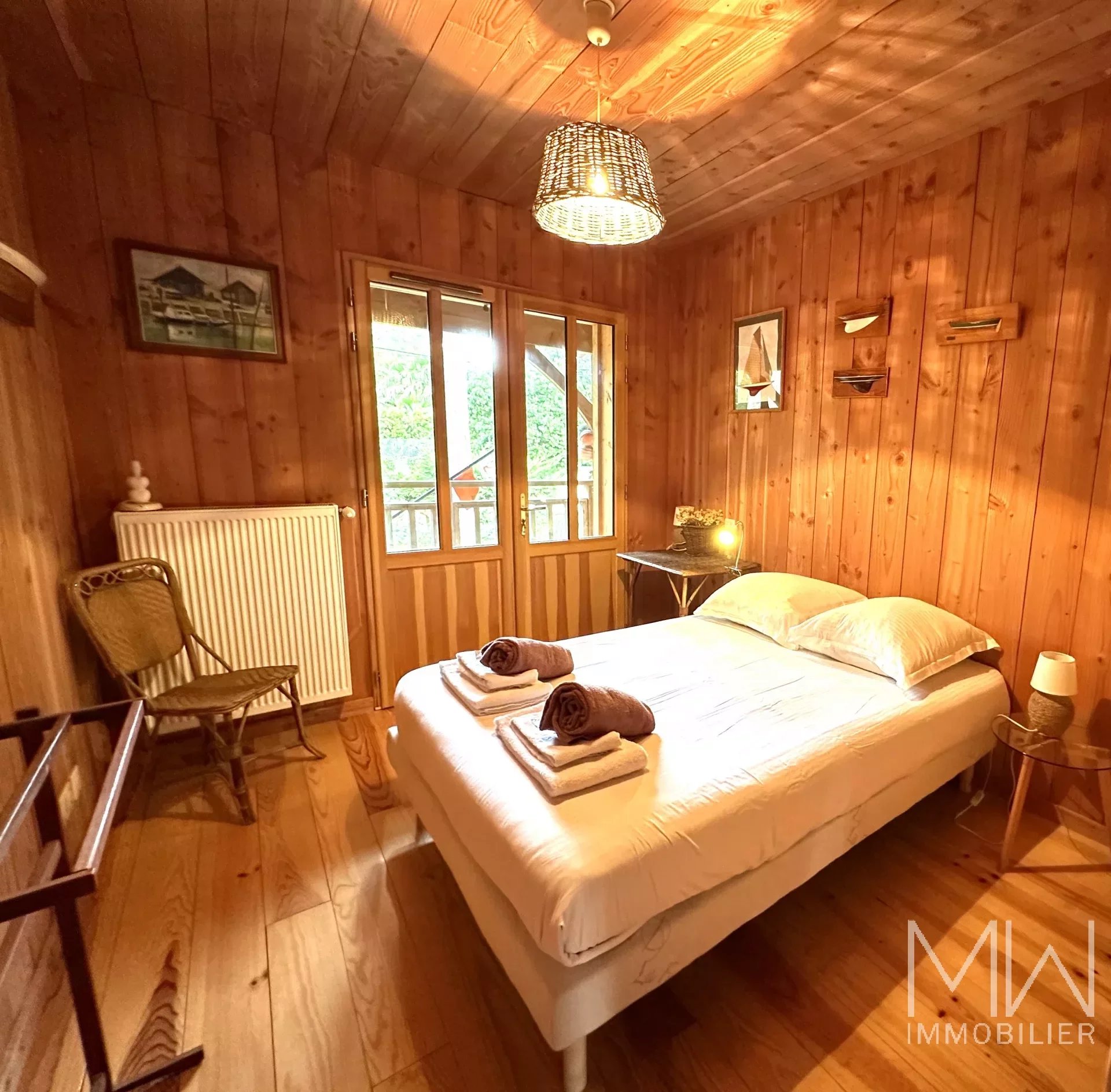 WOODEN VILLA WITH POOL – CAP FERRET – SLEEPS 8