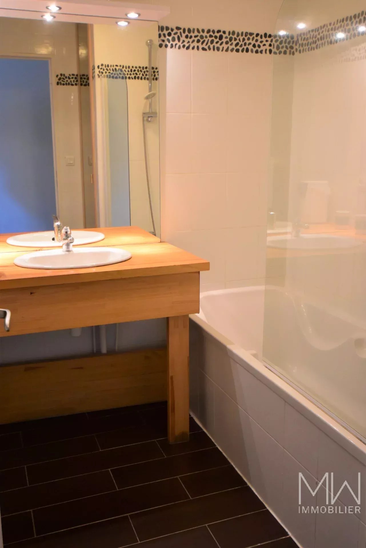 LOVELY HOUSE -CAP FERRET-