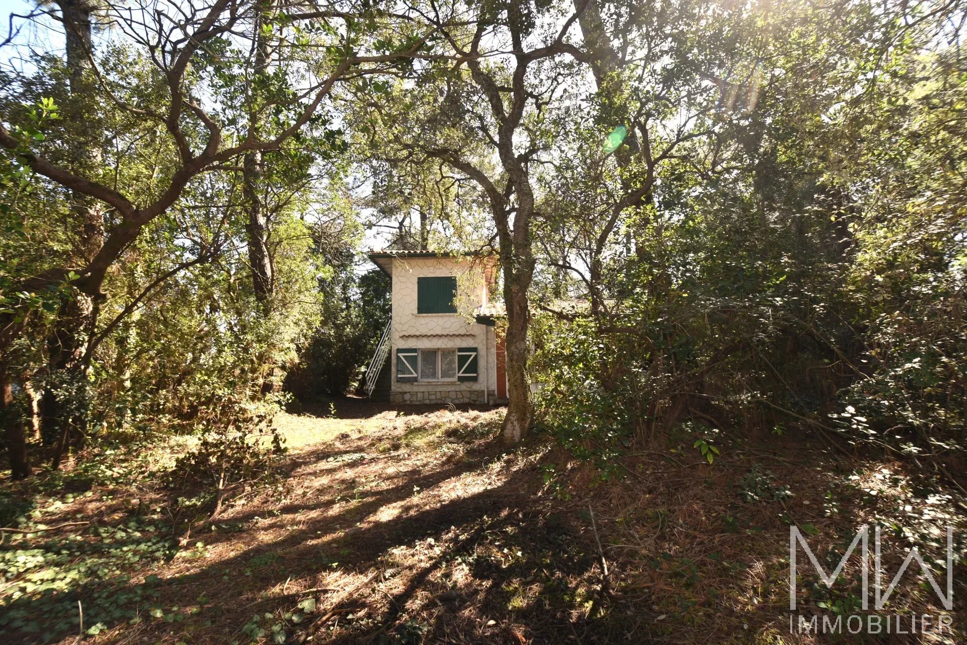 VENDUE PAR NOS SOINS !