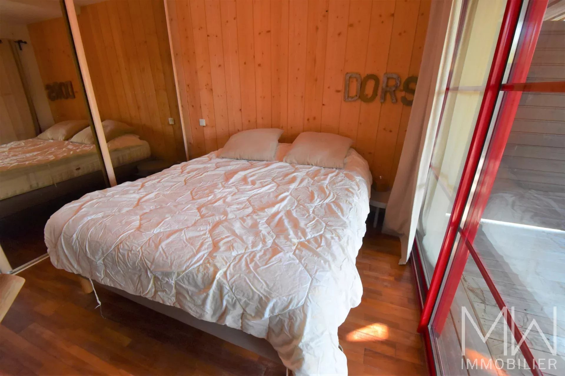 LOVELY HOUSE -CAP FERRET-