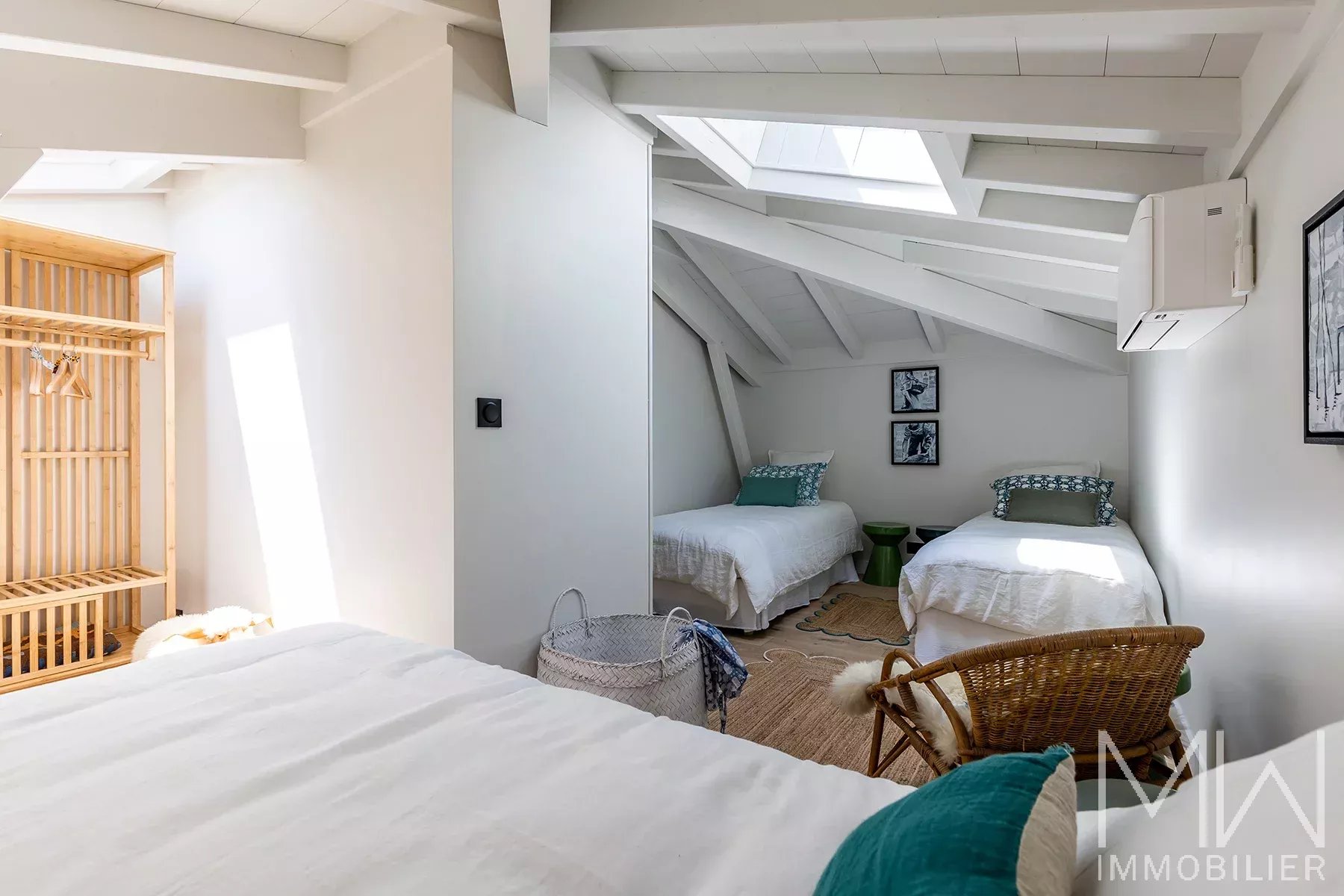 MAGNIFICENT WOODEN VILLA WITH SWIMMING POOL – CAP FERRET – SLEEPS 12