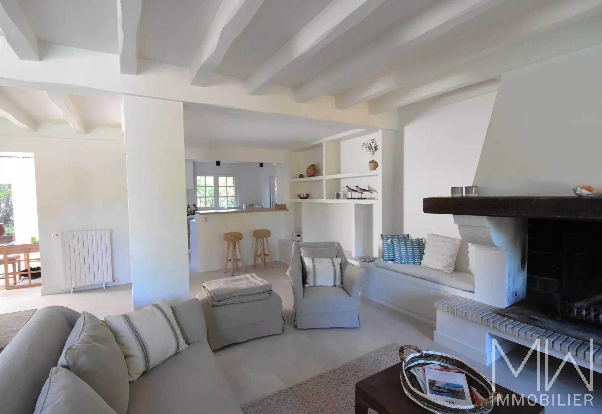 VERY PLEASANT VILLA WITH SWIMMING POOL – PLAGE DES AMERICAINS – SLEEPS 8