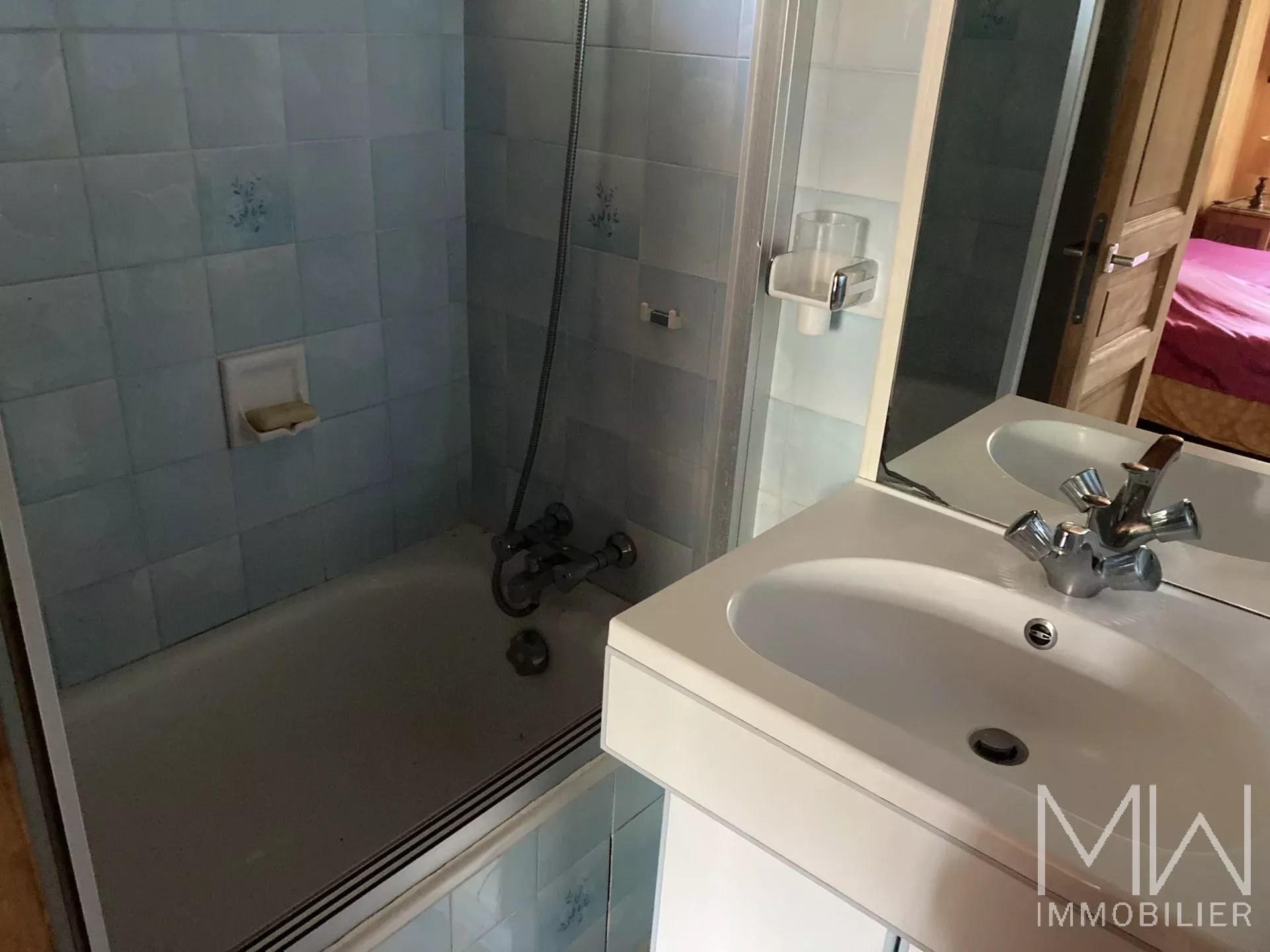 VENDUE PAR NOS SOINS !