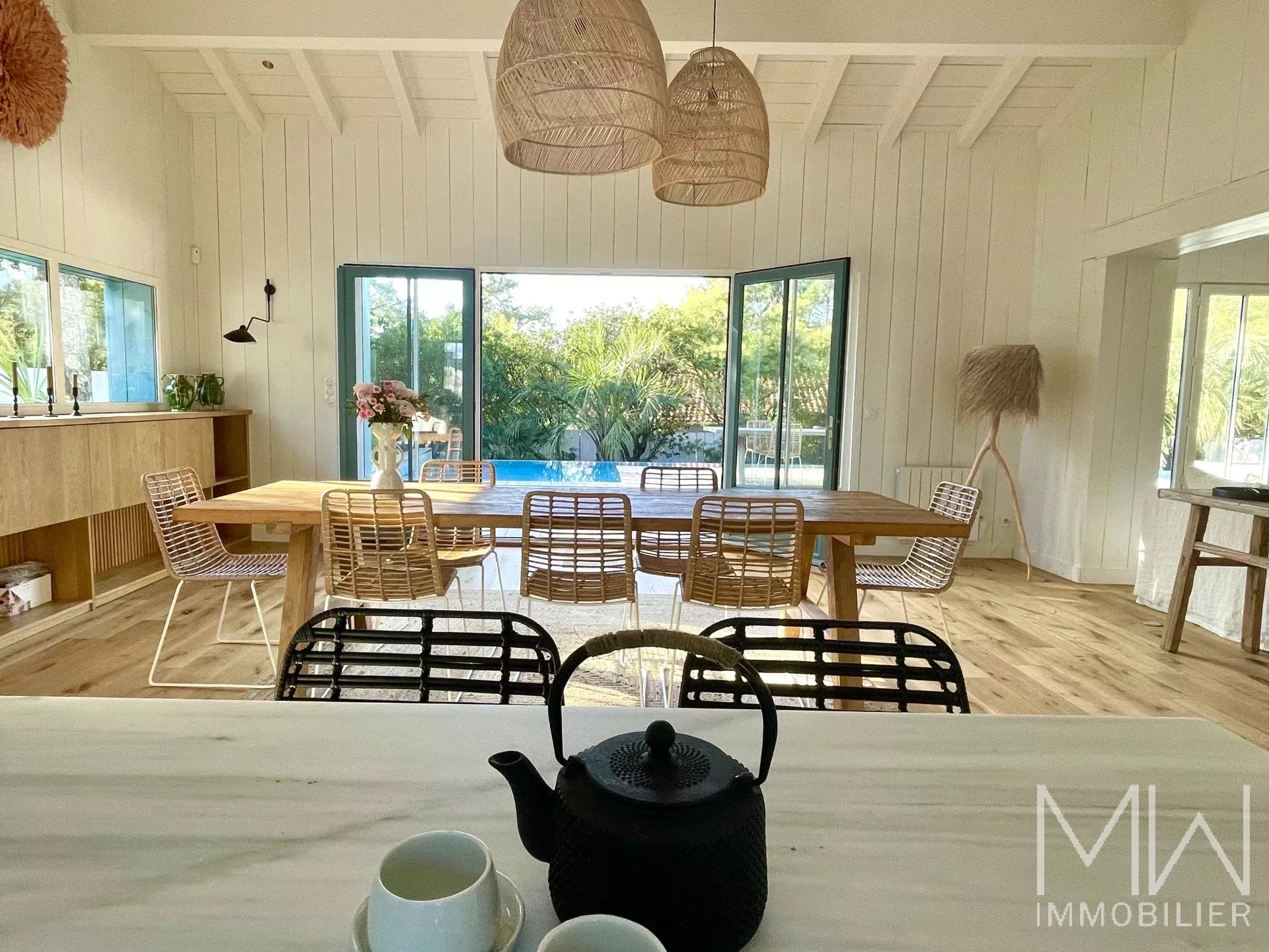 LUXURY VILLA RENTAL IN A PEACEFULL AREA – SLEEPS 10