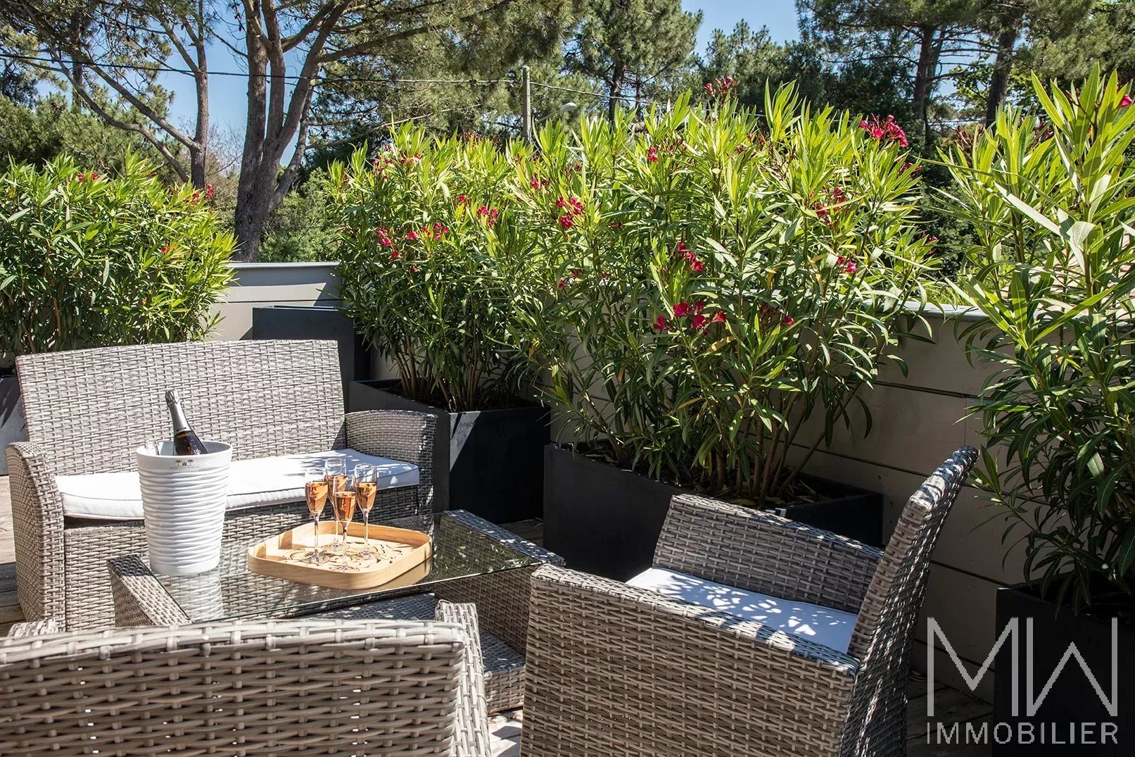 LUXURY VILLA IN THE CENTER OF CAP FERRET – SLEEPS 10