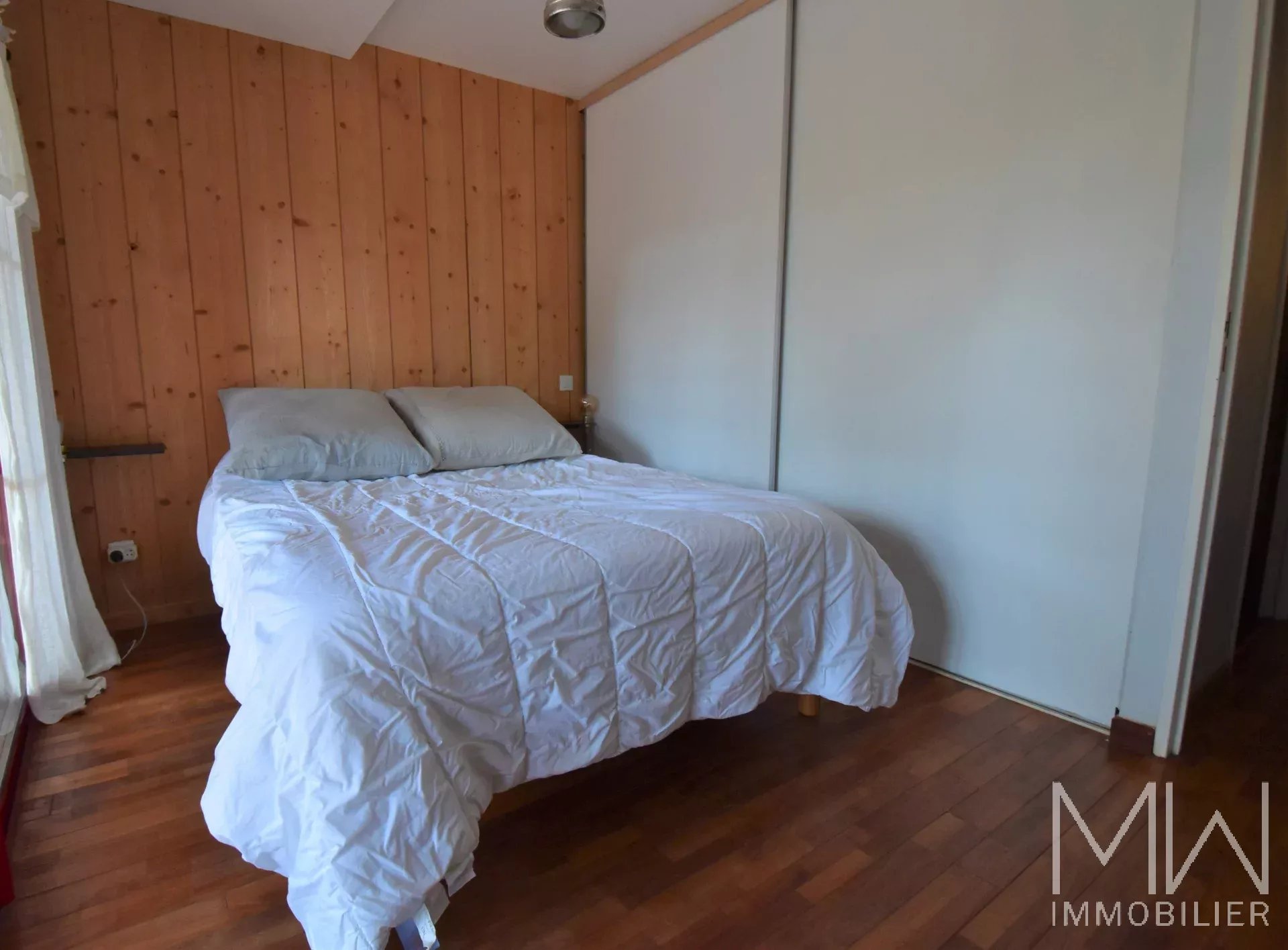 LOVELY HOUSE -CAP FERRET-