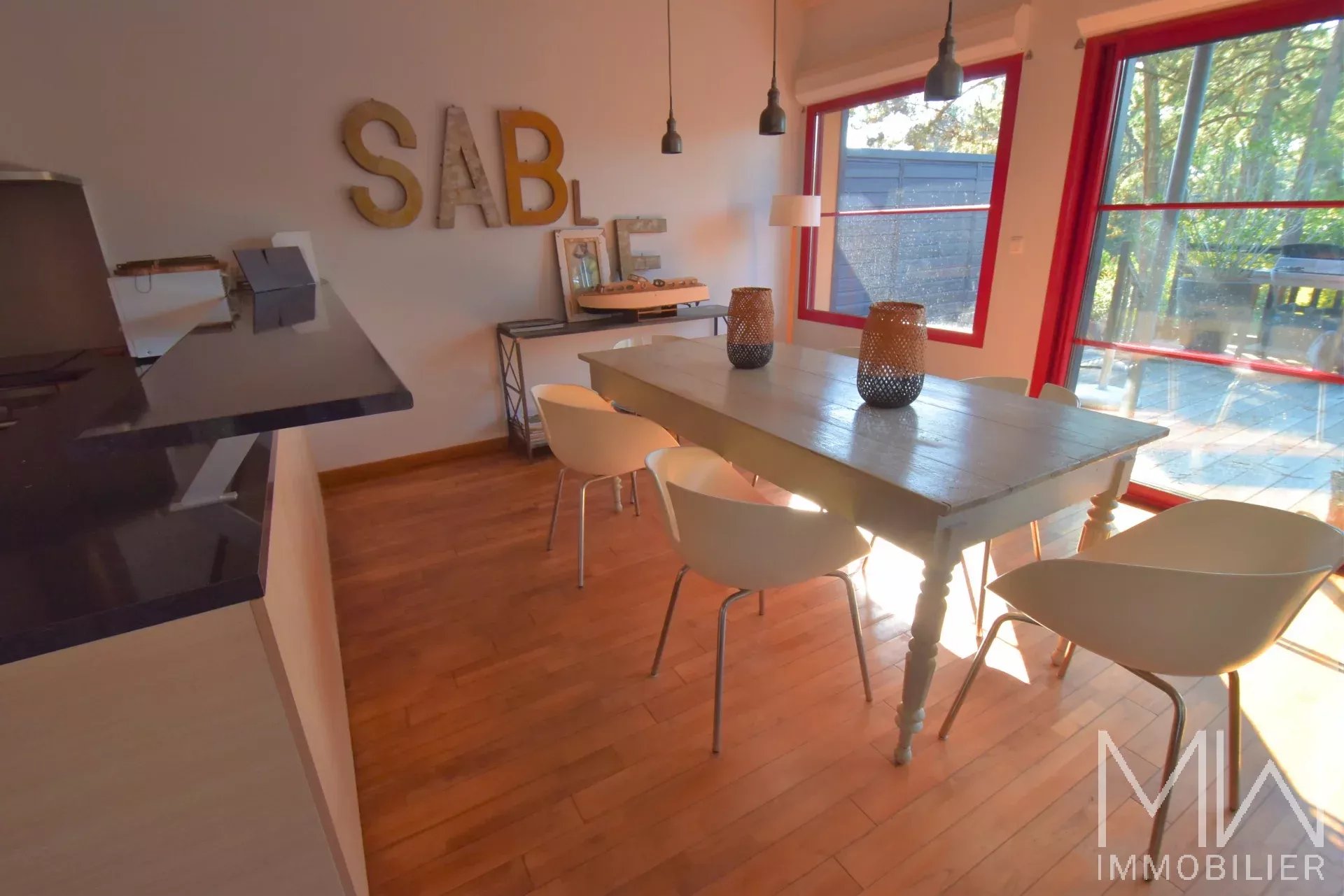 LOVELY HOUSE -CAP FERRET-